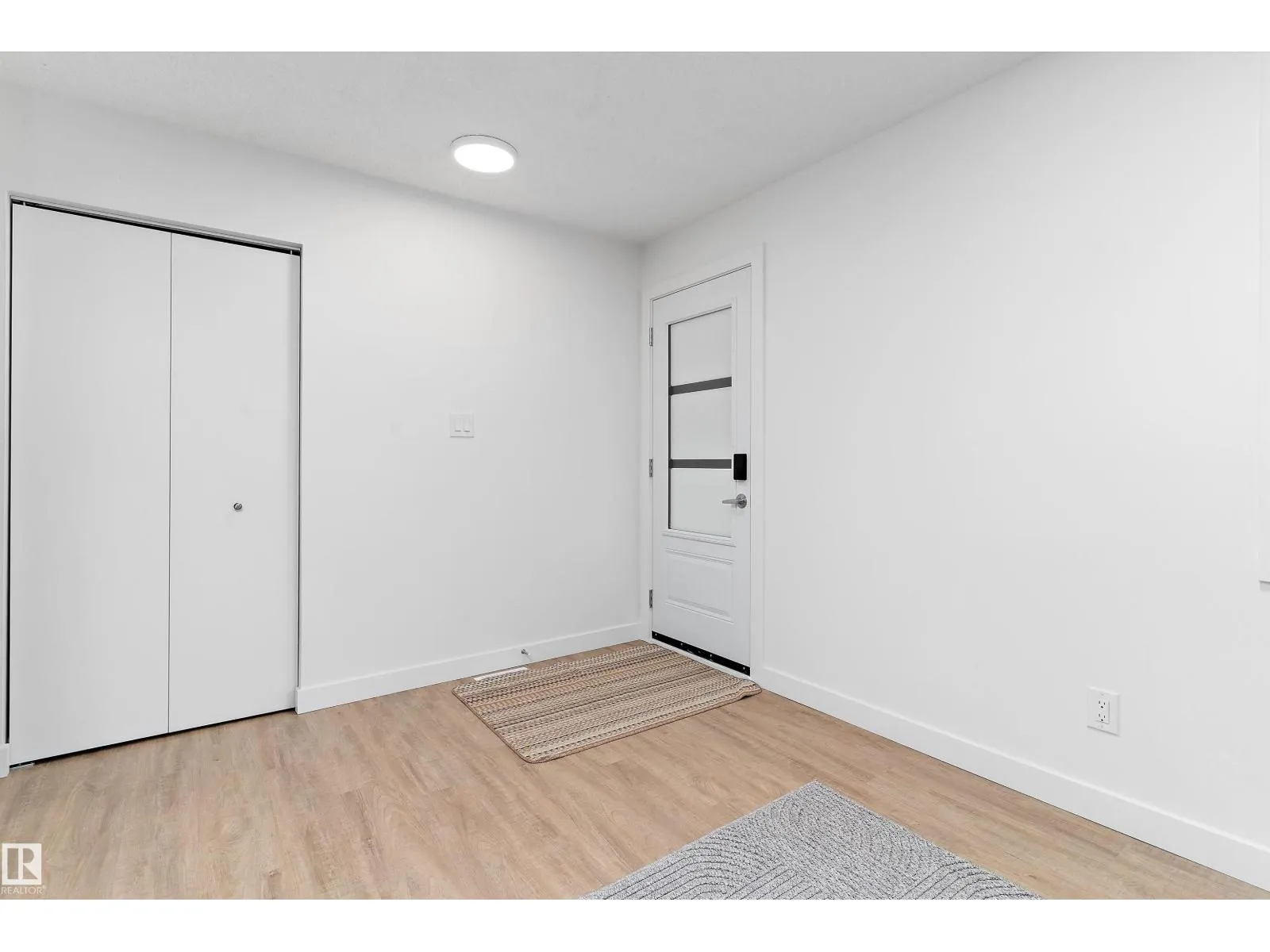 5 GLENBROOK BV