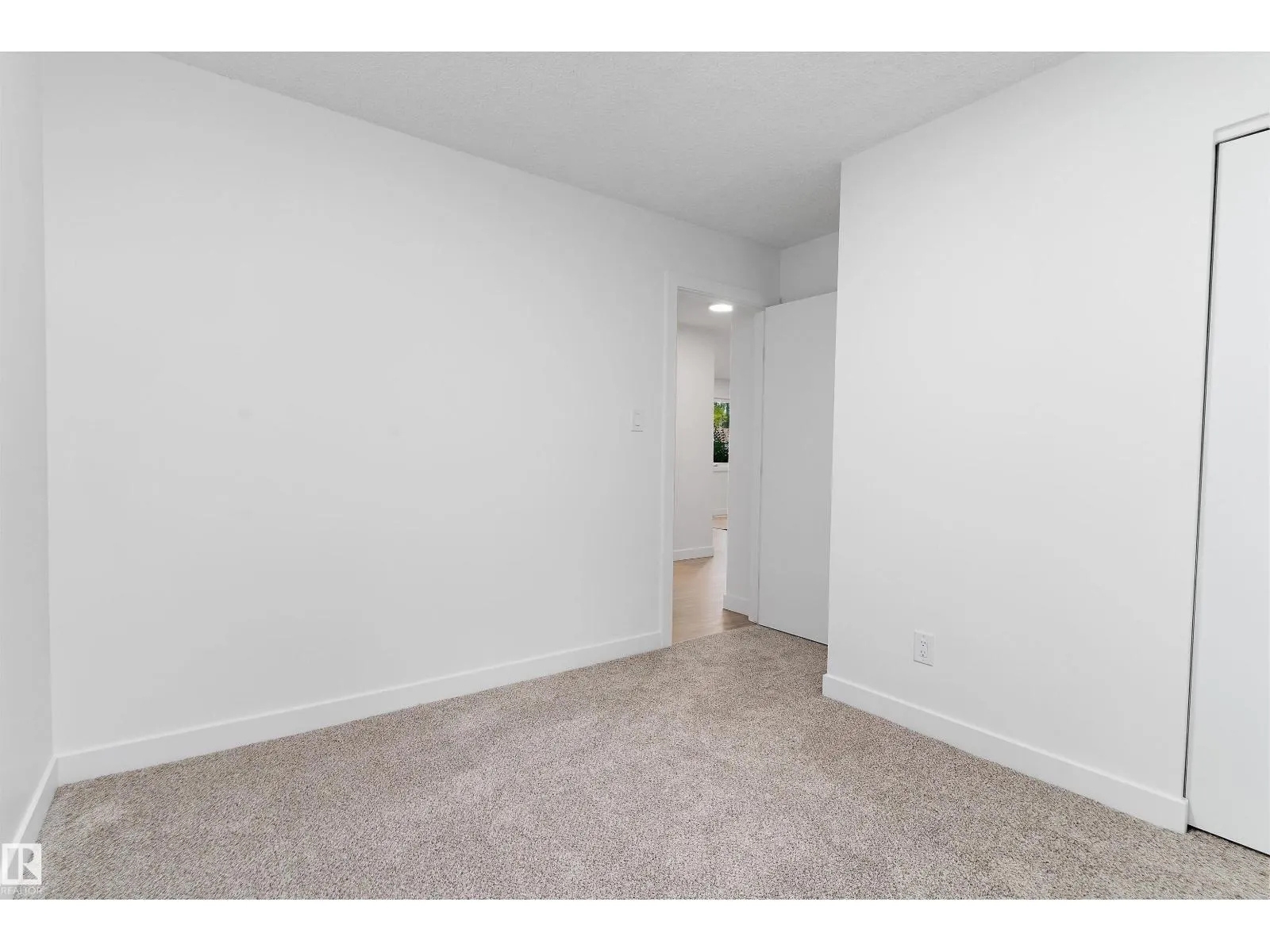 5 GLENBROOK BV