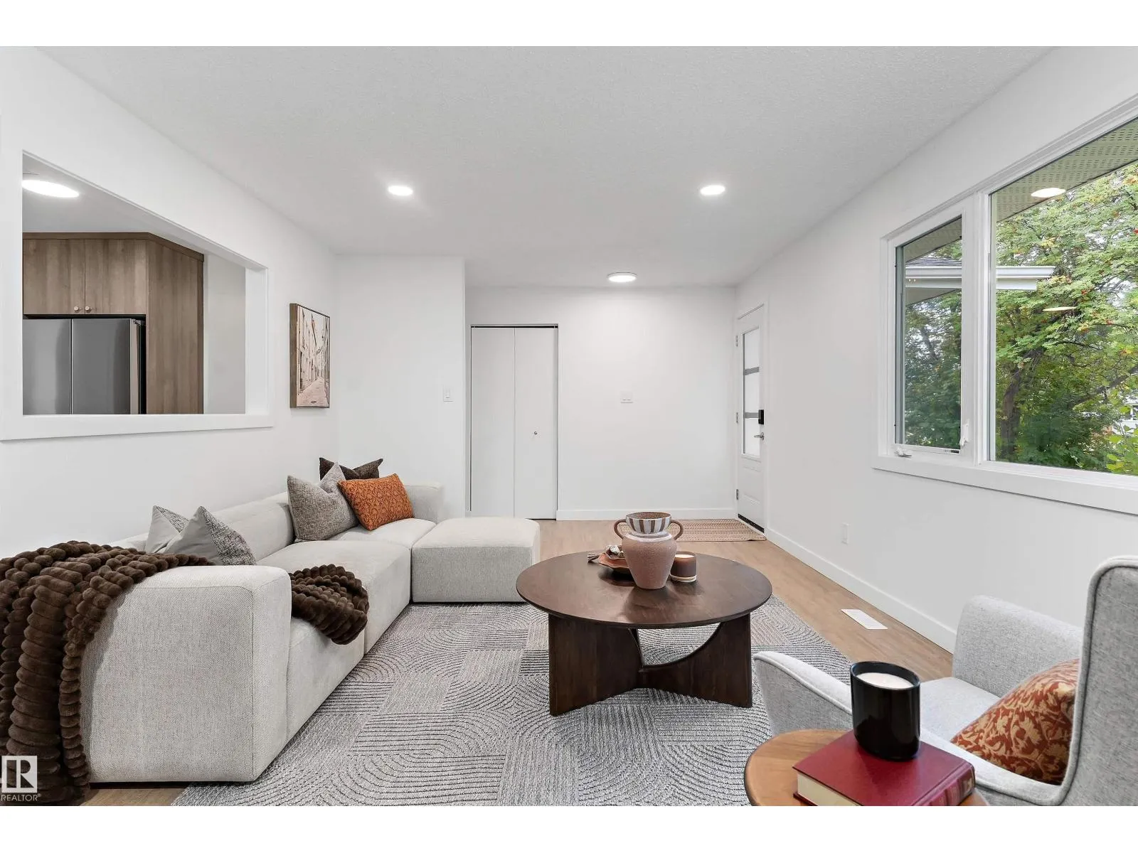 5 GLENBROOK BV