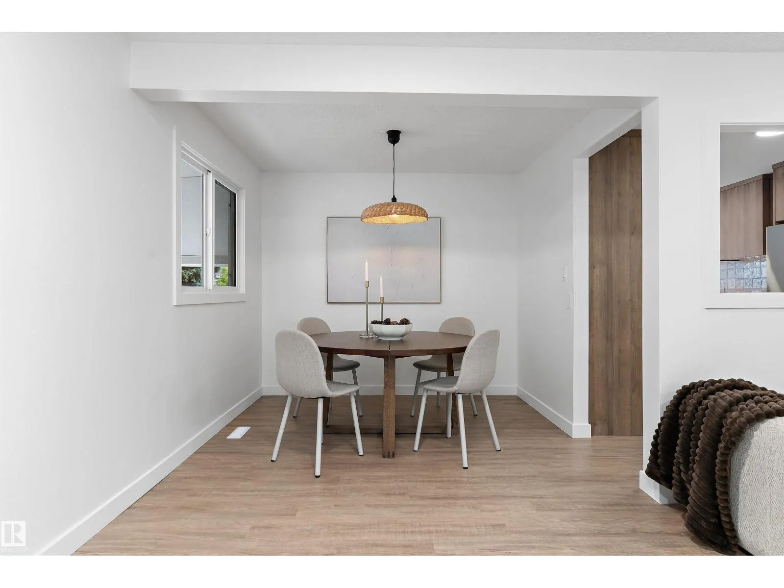 5 GLENBROOK BV