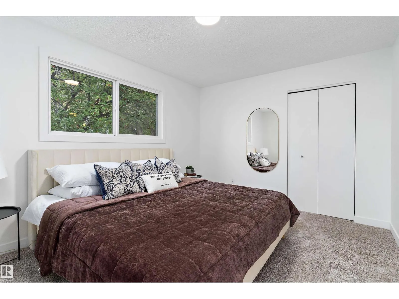 5 GLENBROOK BV
