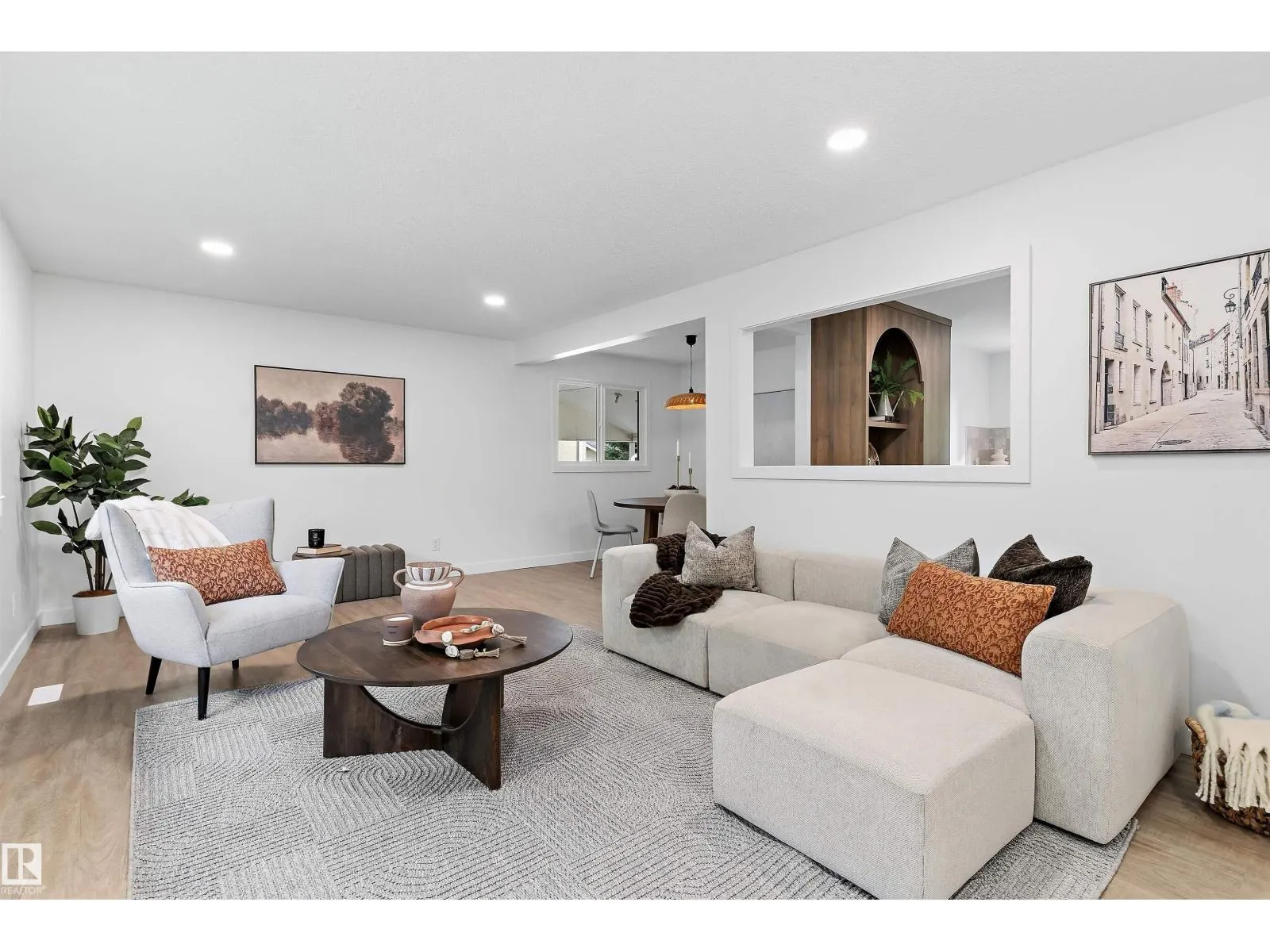 5 GLENBROOK BV