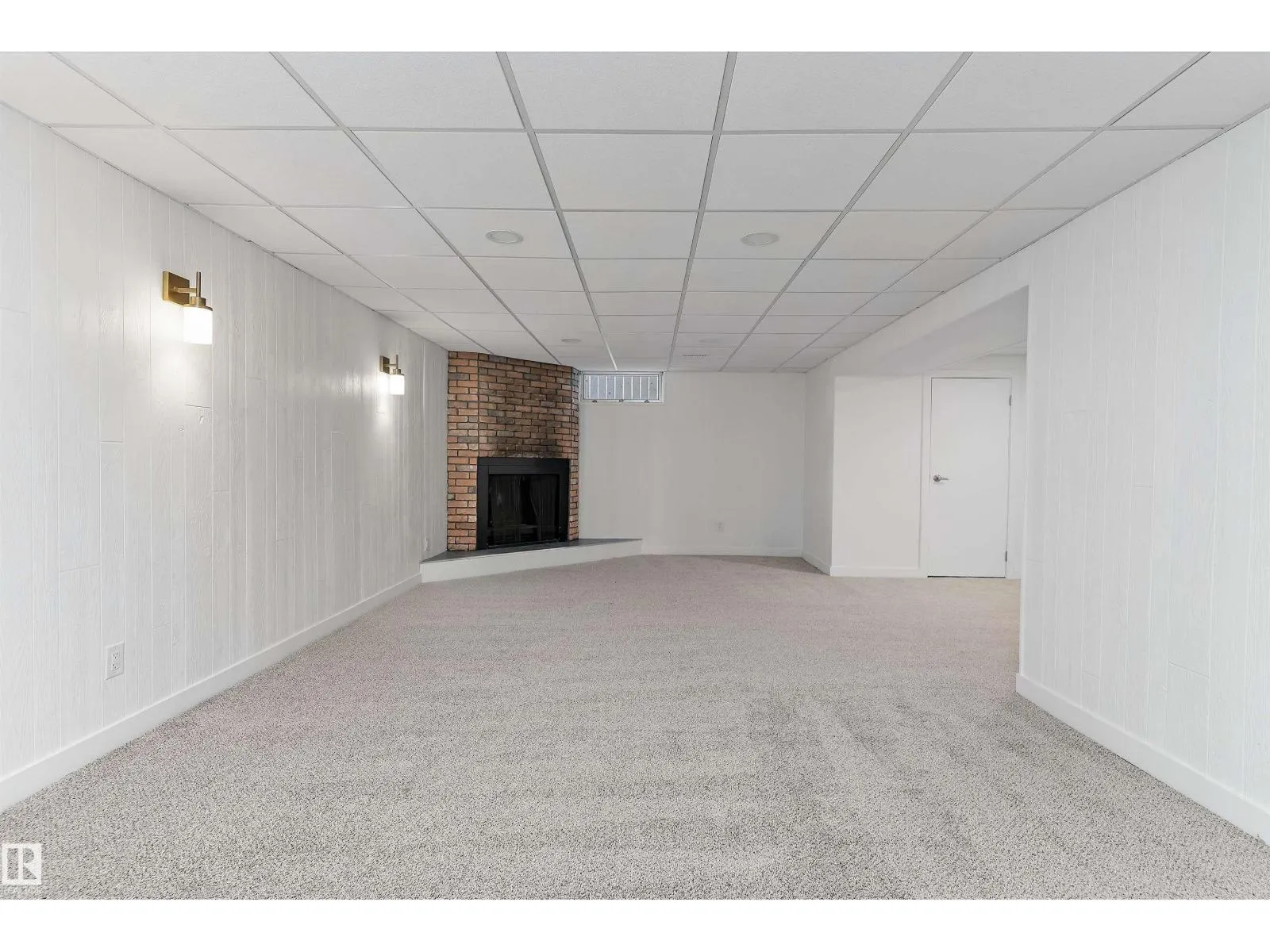 5 GLENBROOK BV