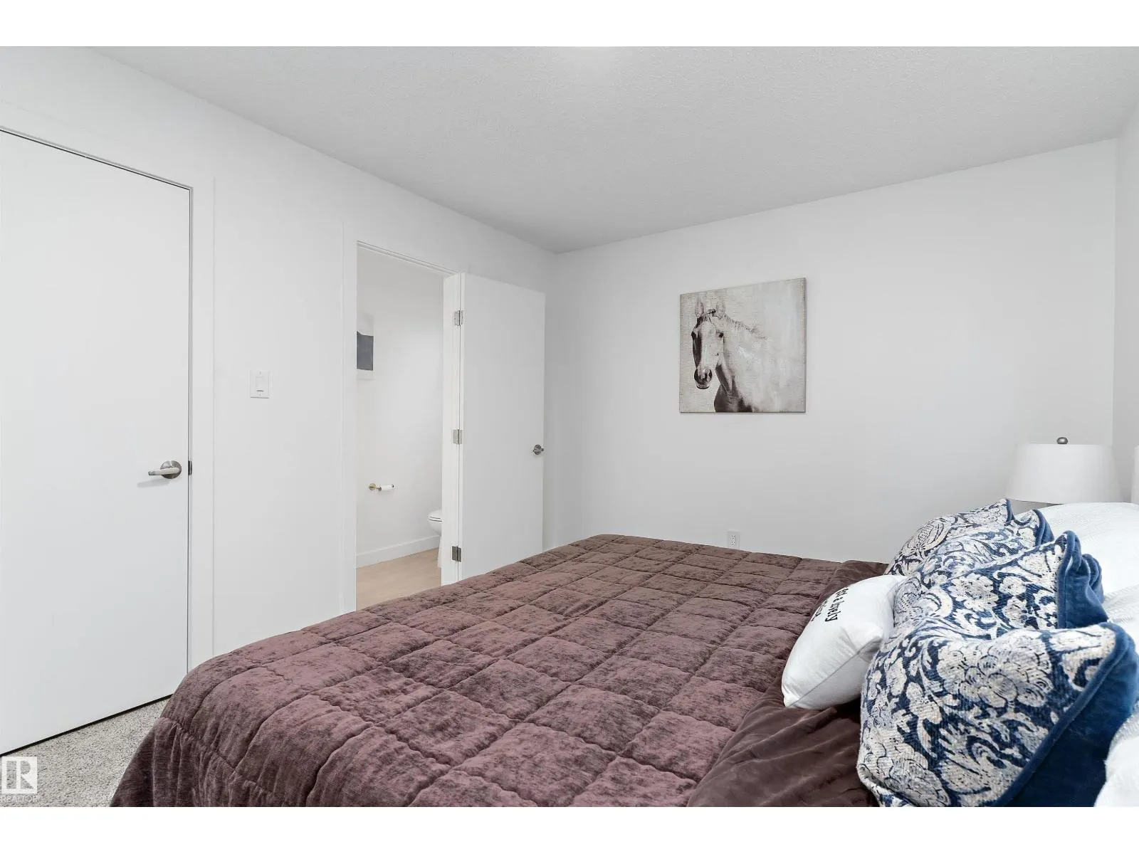 5 GLENBROOK BV