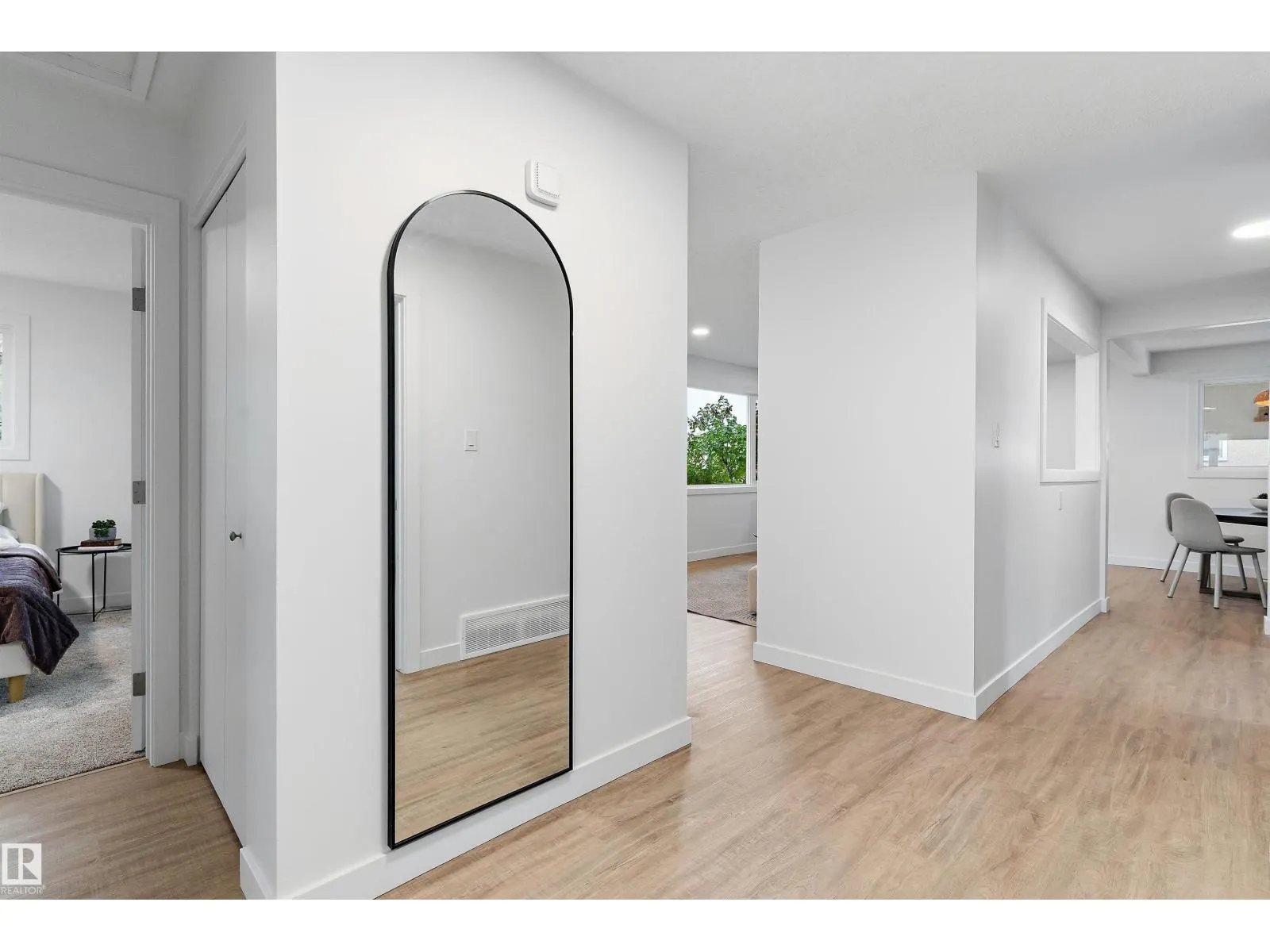 5 GLENBROOK BV