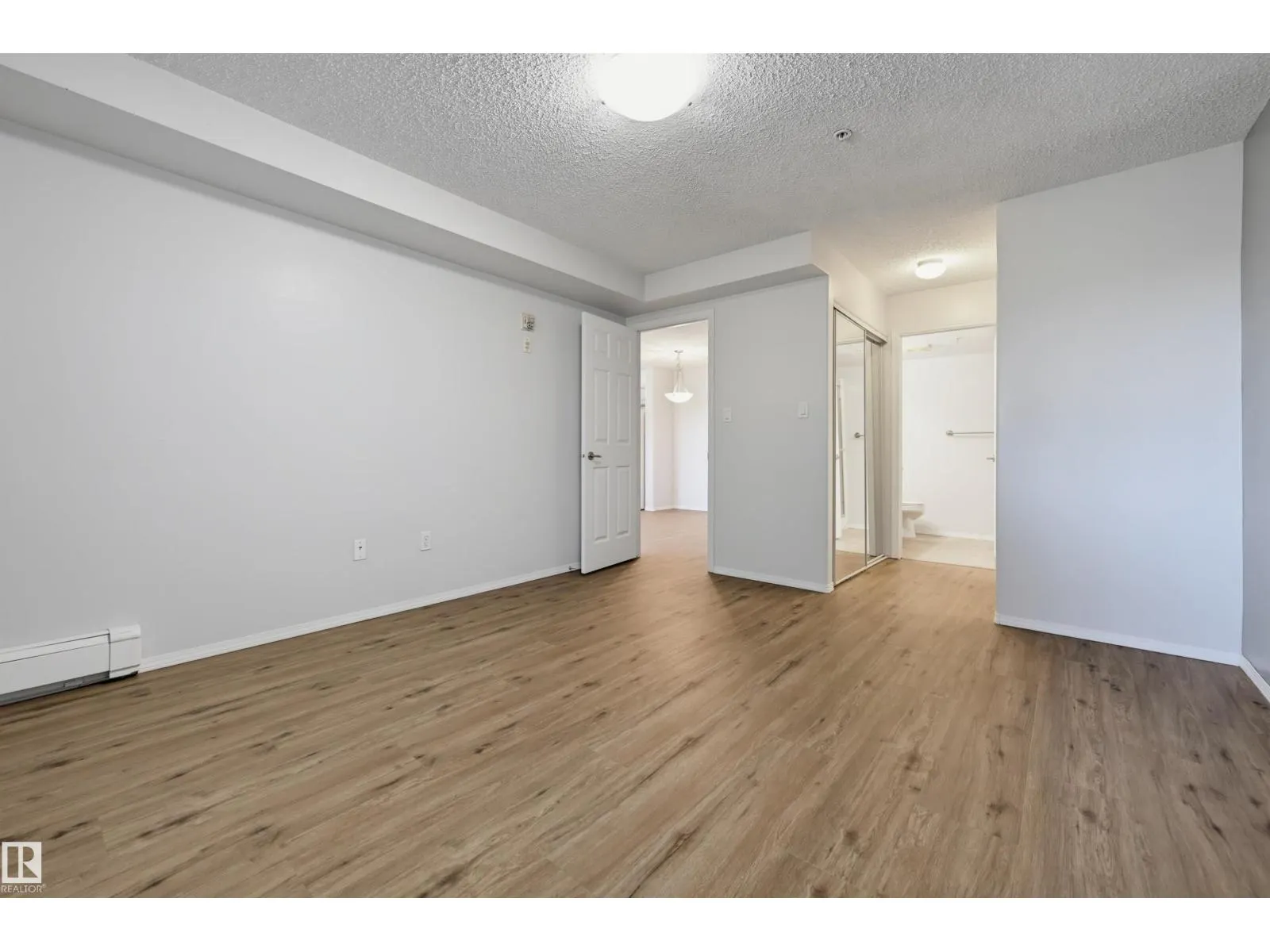 #107 13635 34 ST NW