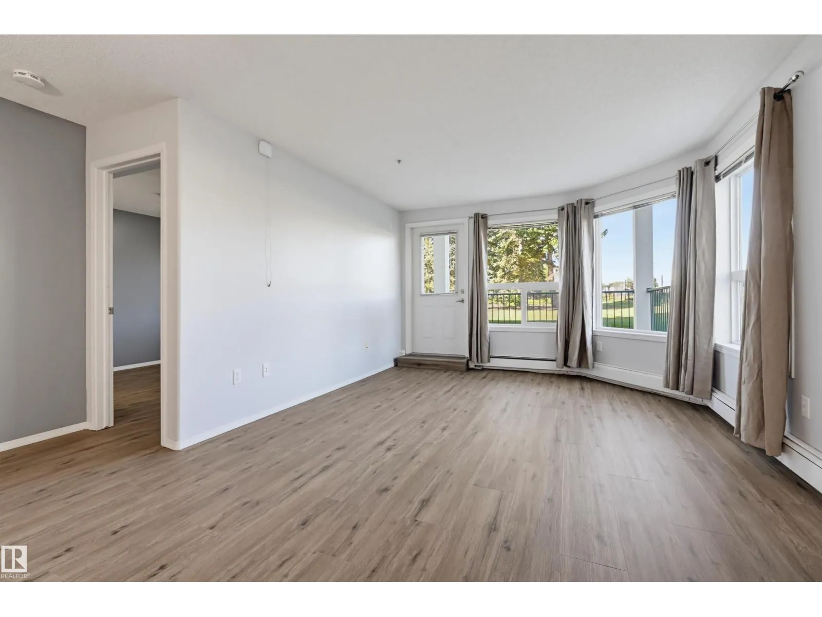 #107 13635 34 ST NW