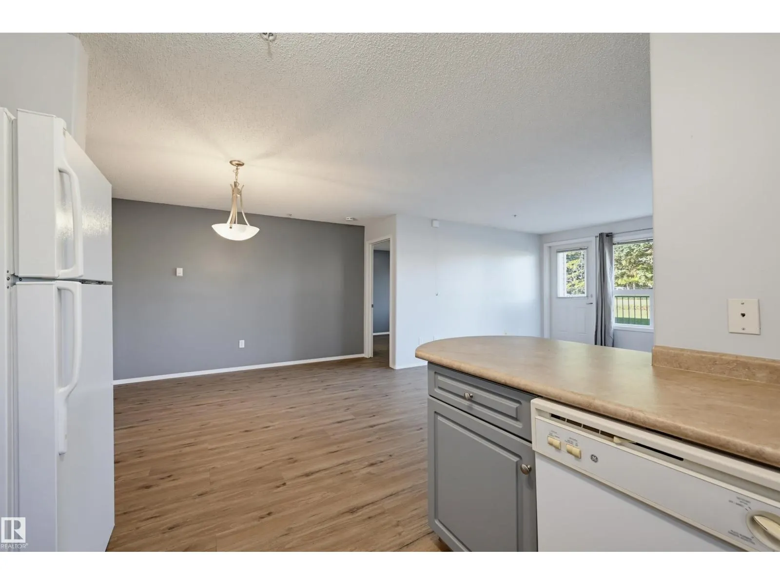 #107 13635 34 ST NW