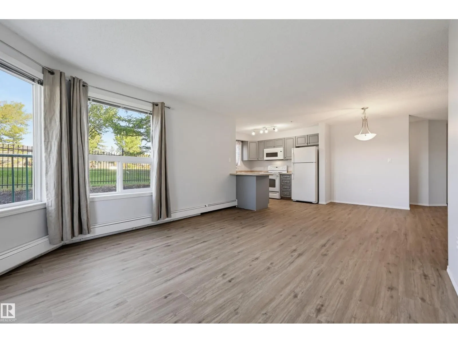 #107 13635 34 ST NW