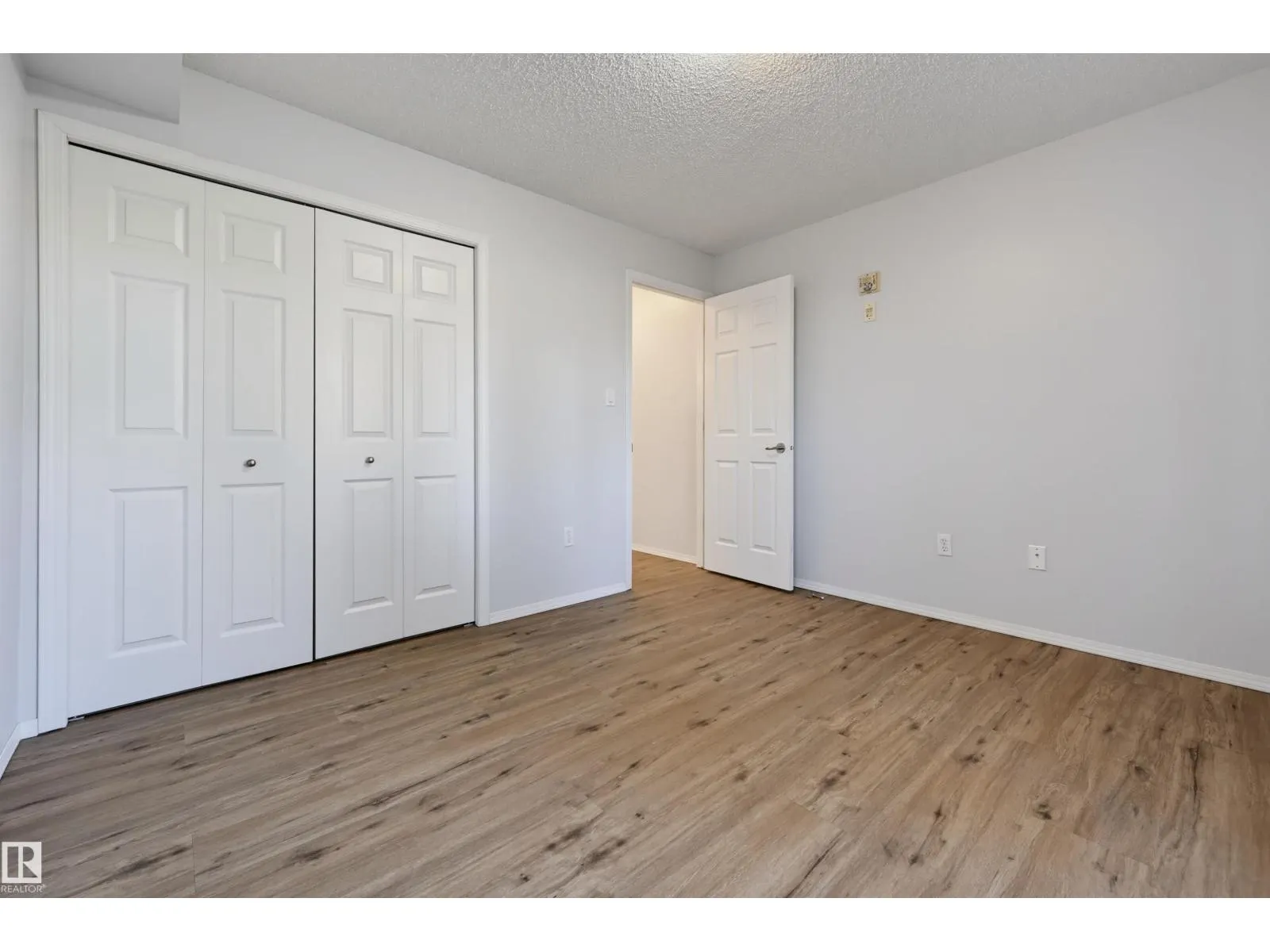 #107 13635 34 ST NW