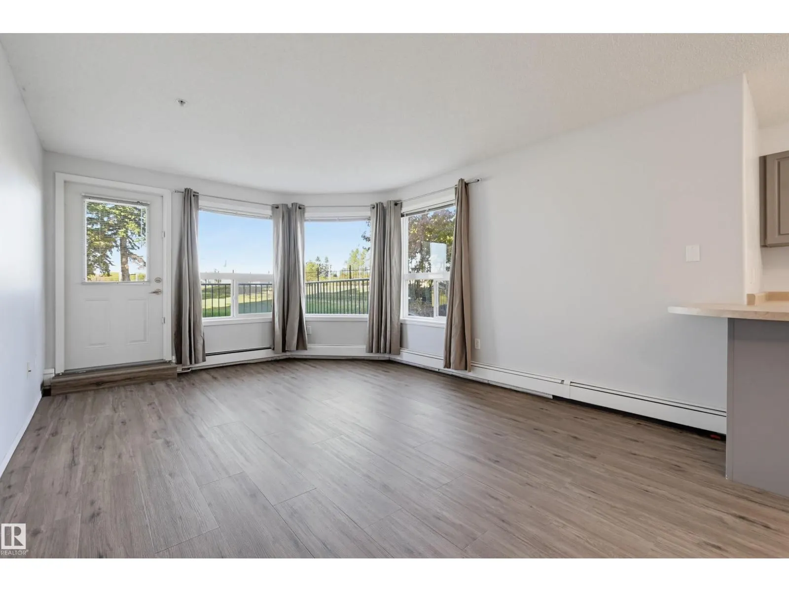 #107 13635 34 ST NW