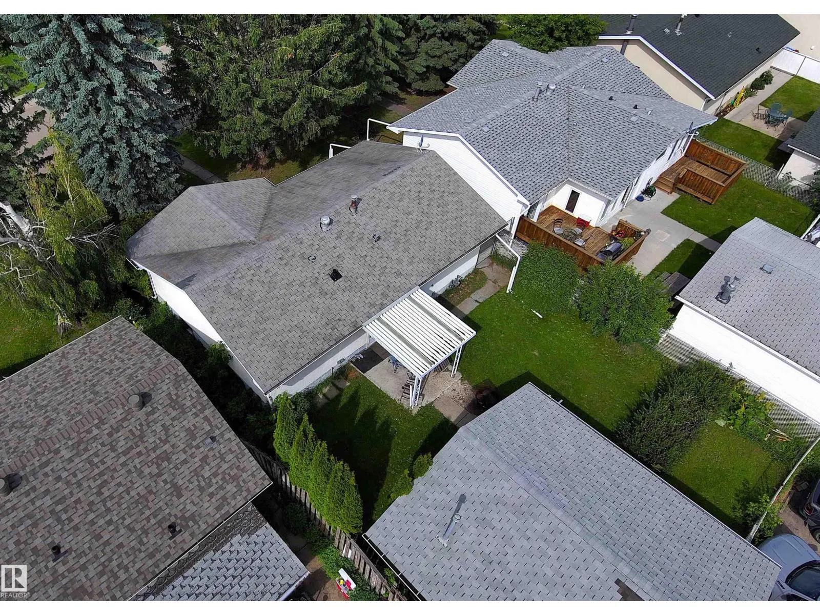 6 BEVERLY AV