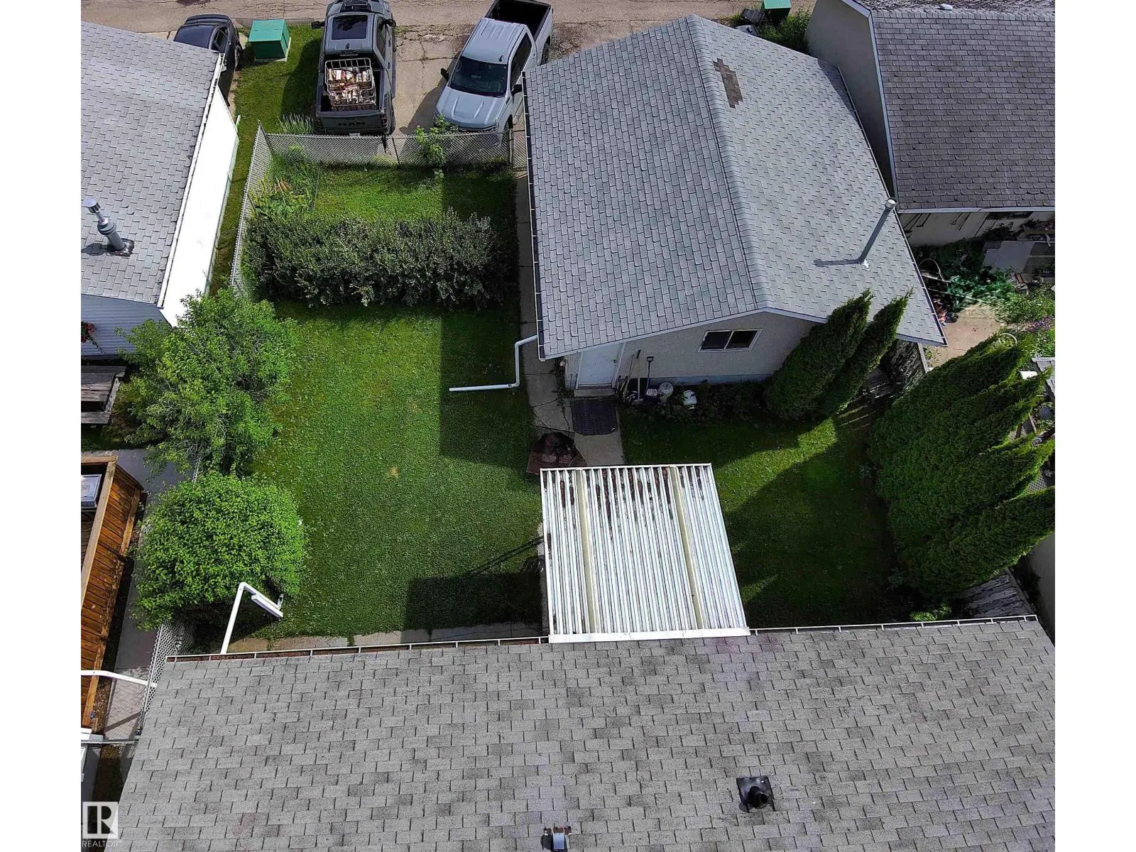 6 BEVERLY AV