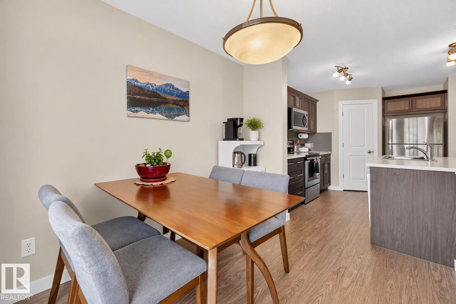 20528 128 AV NW