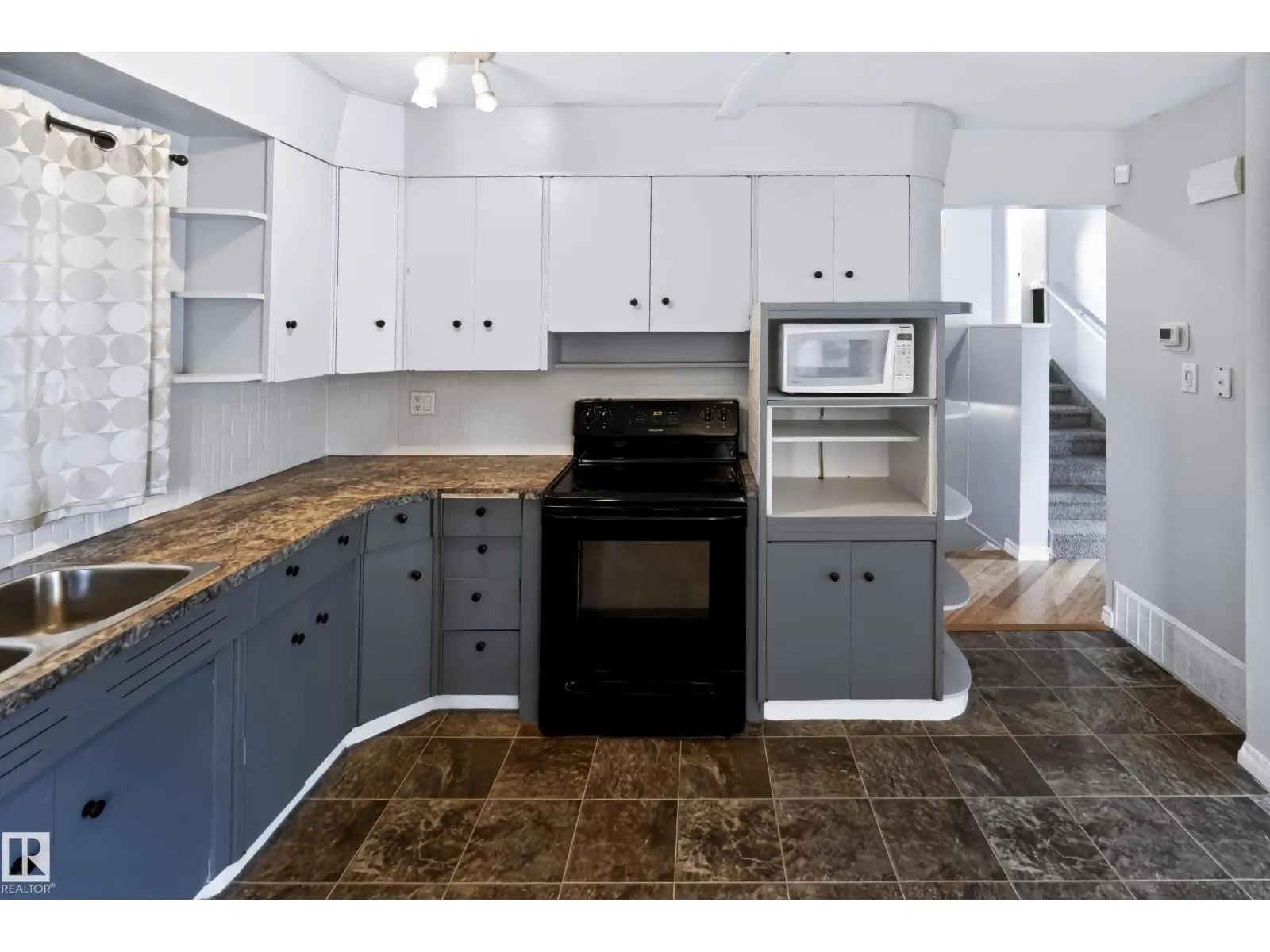 5303 119 AV NW