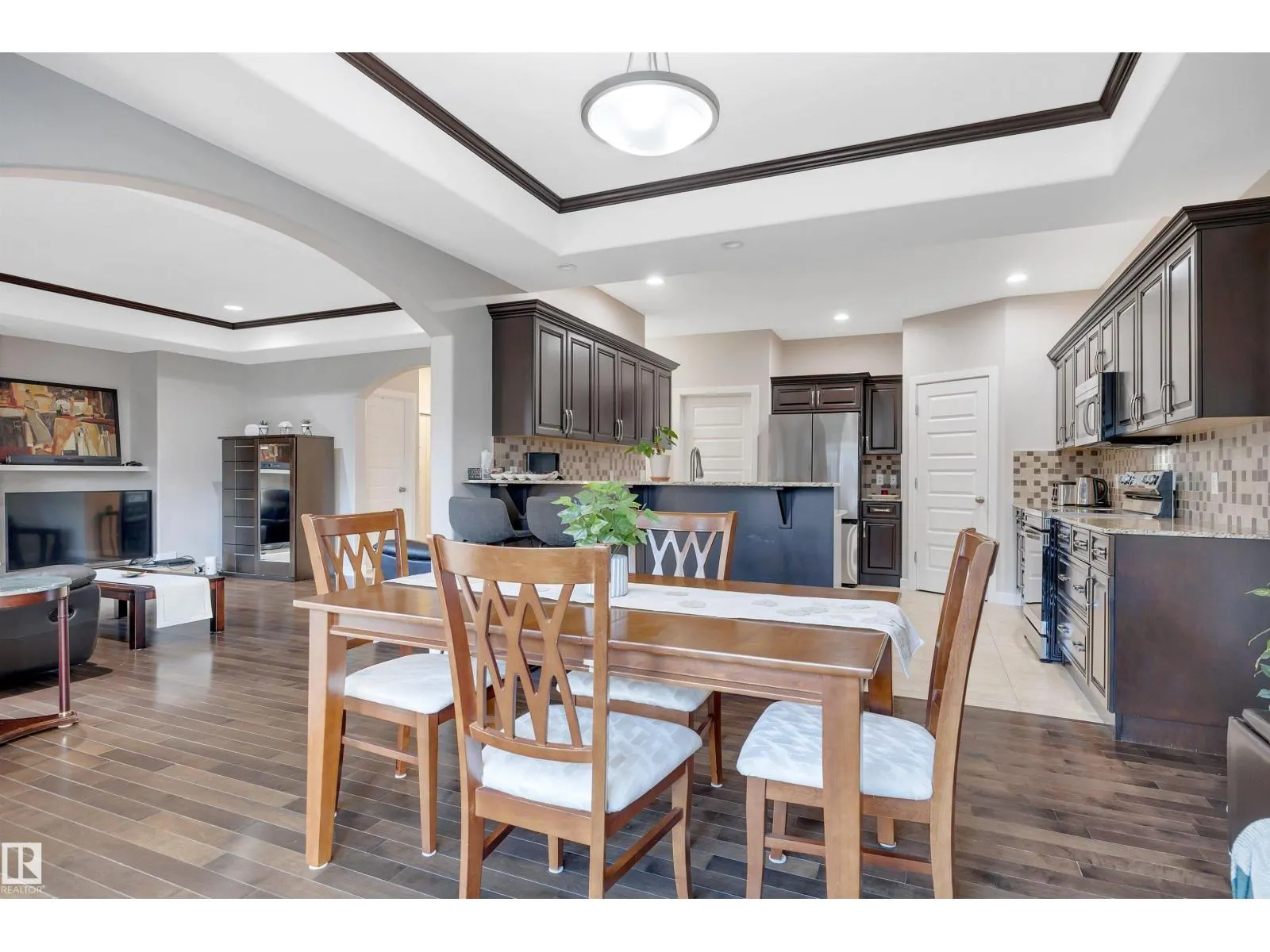 32 HARRINGTON BA
