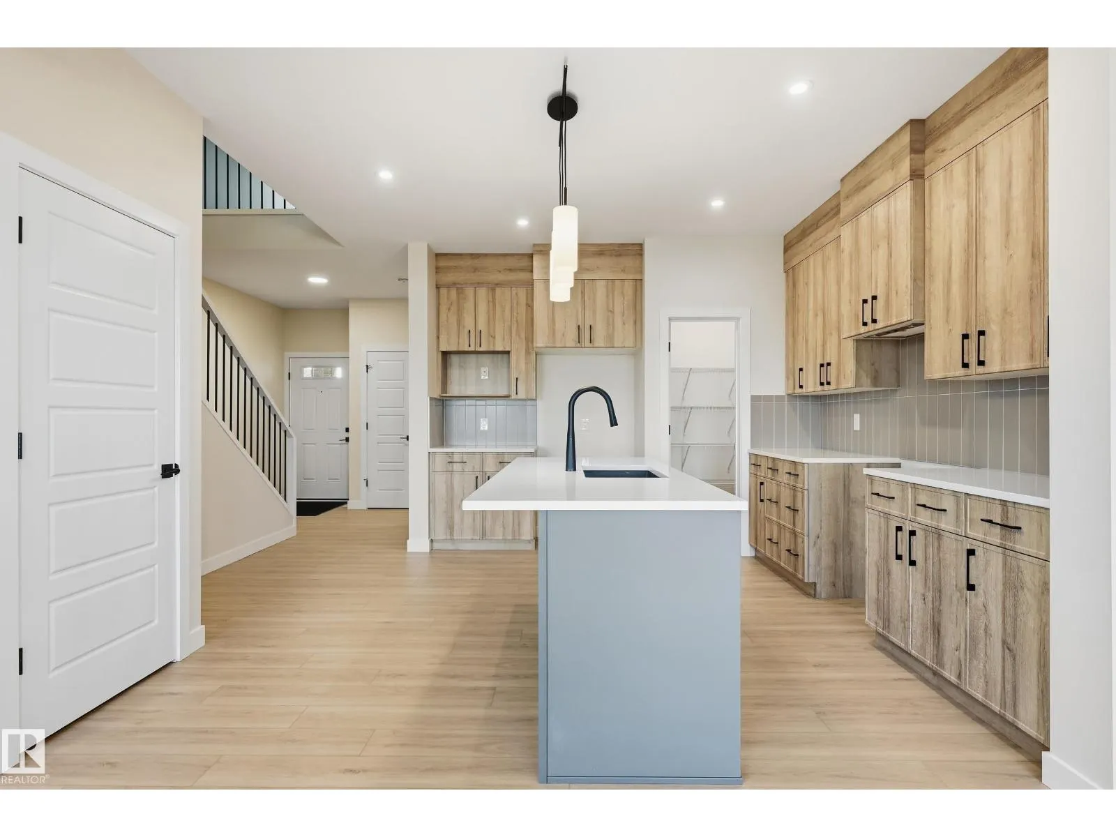 278 Lodge Pole PL