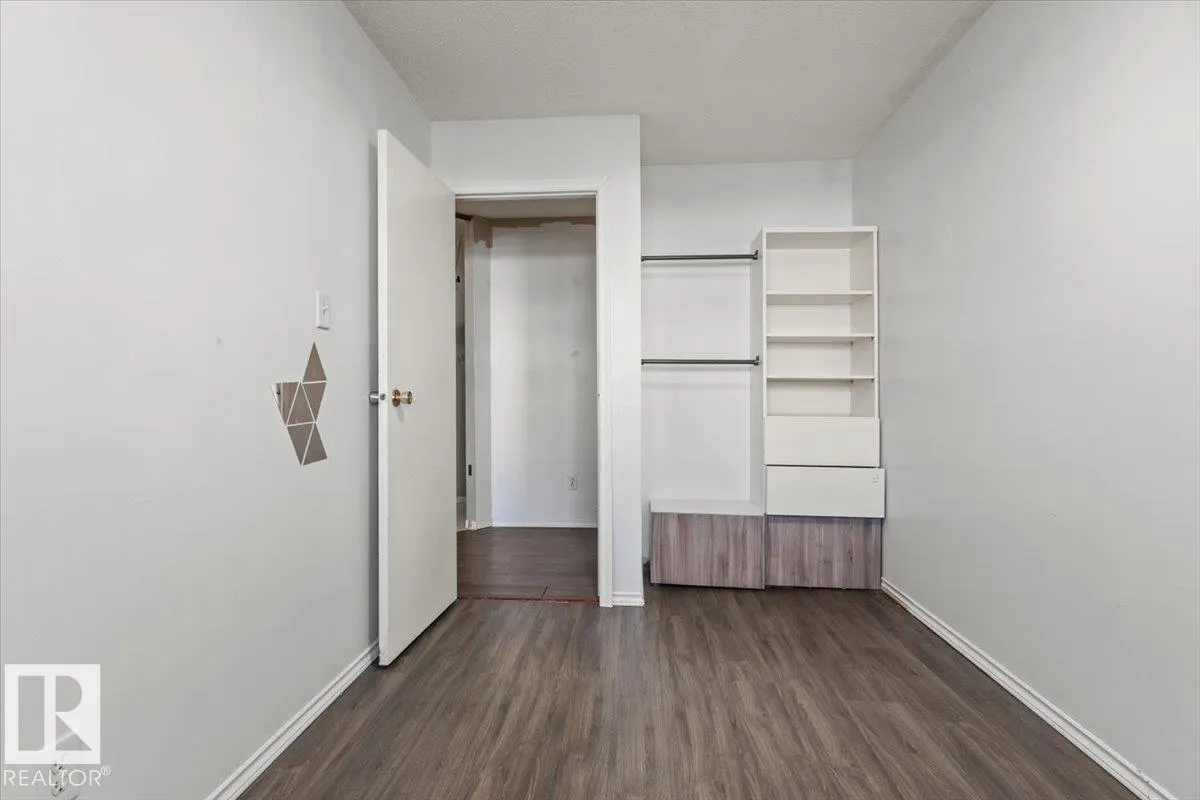 #108A 14520 52 ST NW