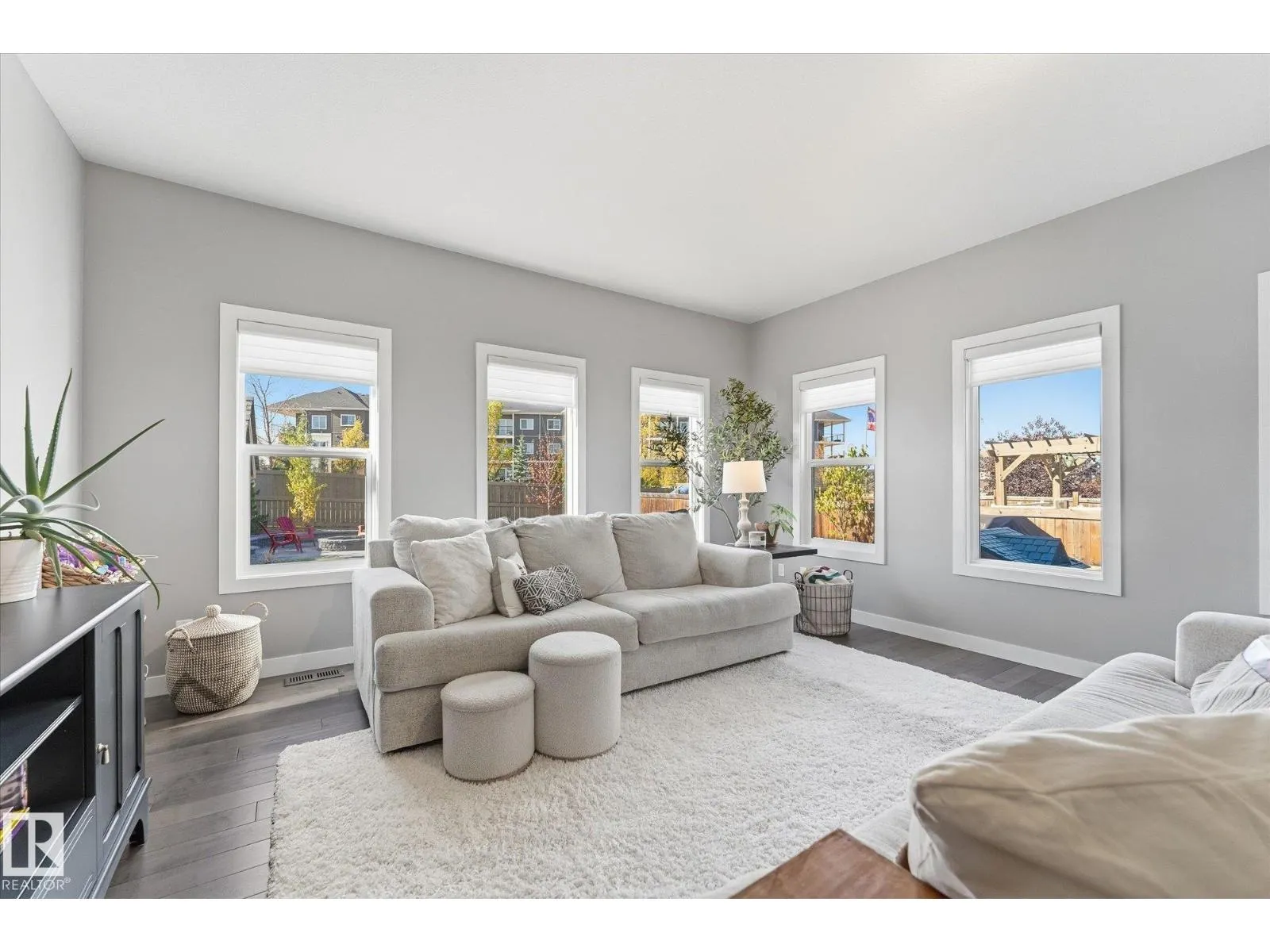 18 ALTADENA PT