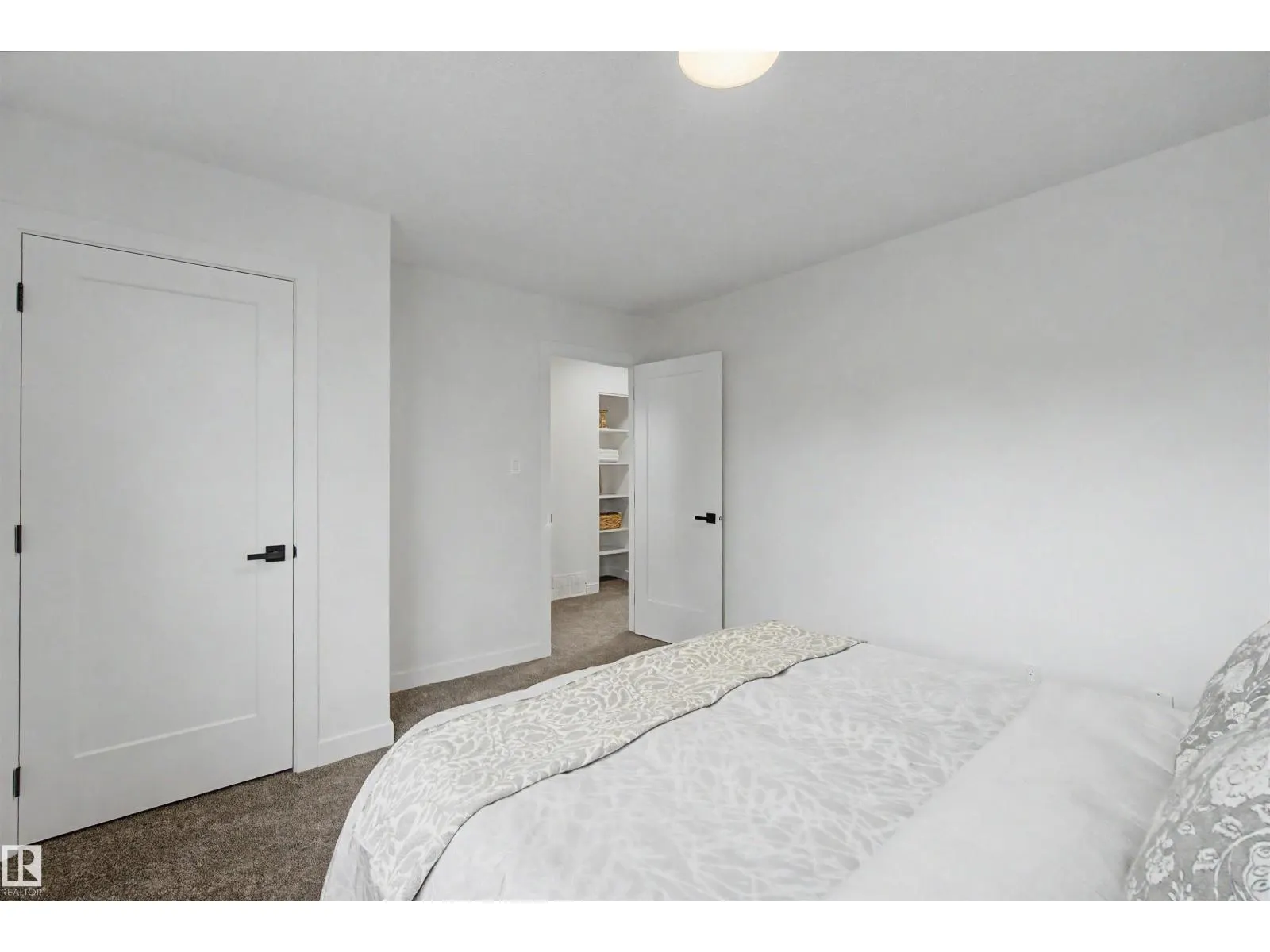 215 GRANDIN VG