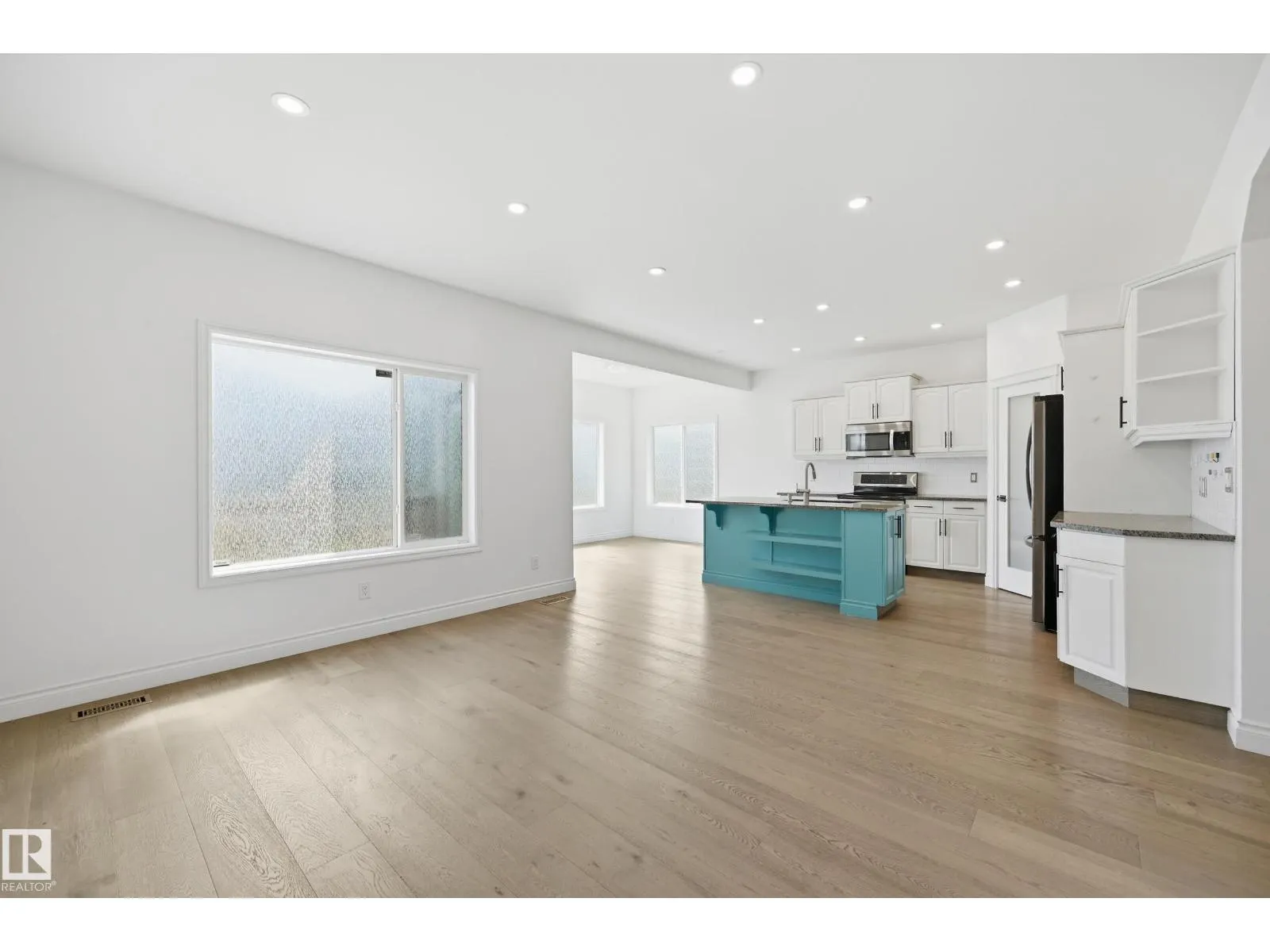 1 SOUTHFORK CL