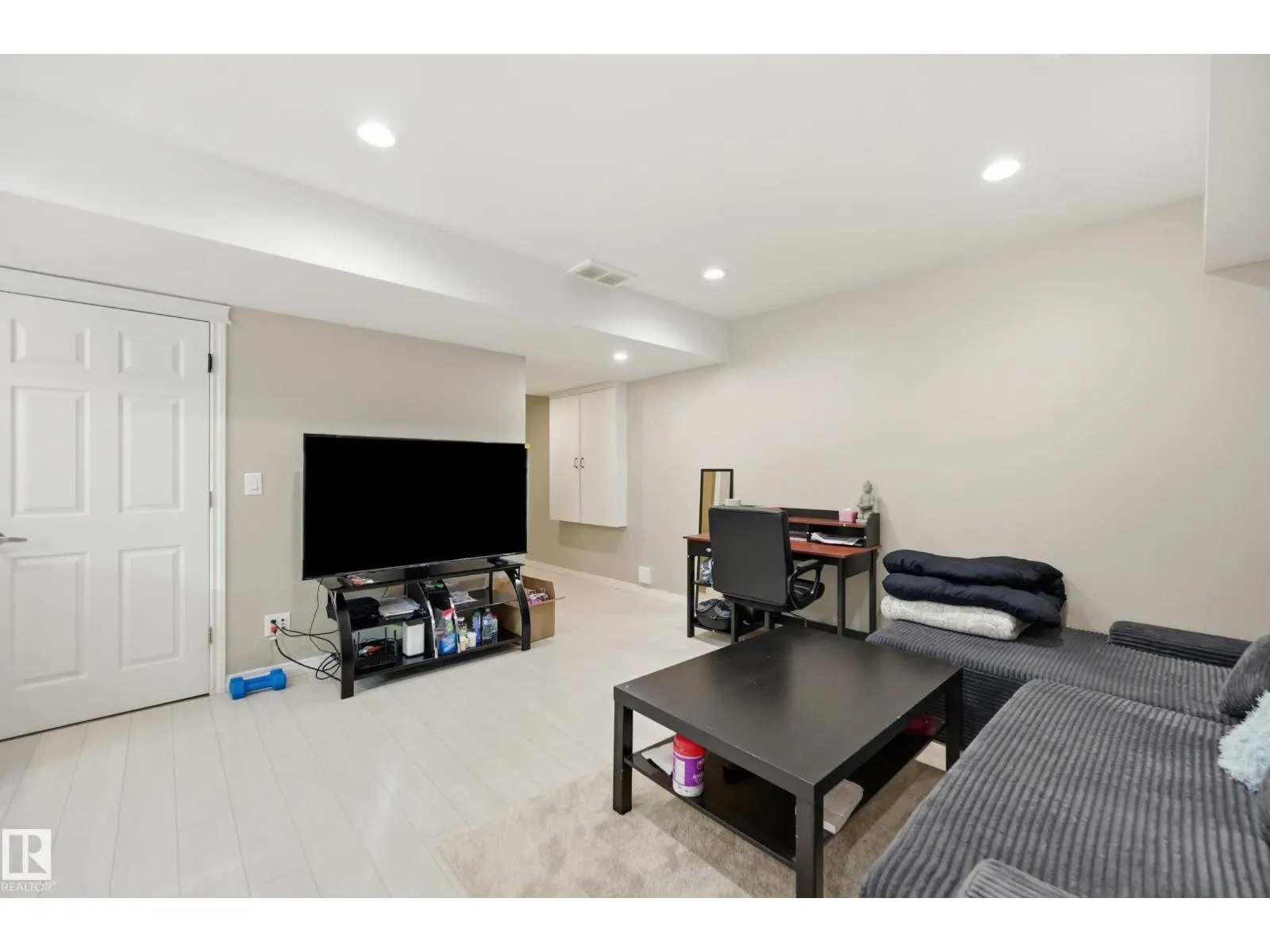 1 SOUTHFORK CL