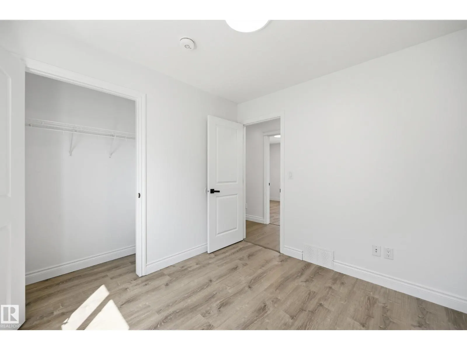 1 SOUTHFORK CL