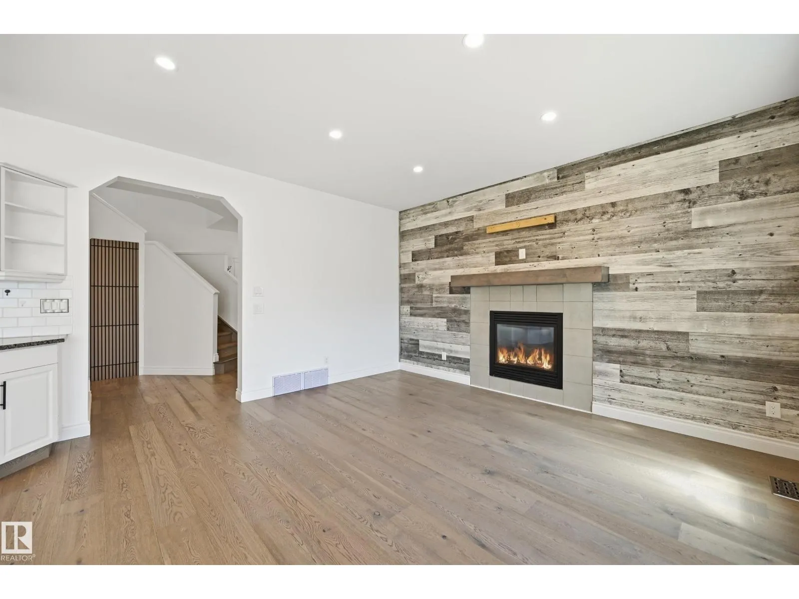 1 SOUTHFORK CL