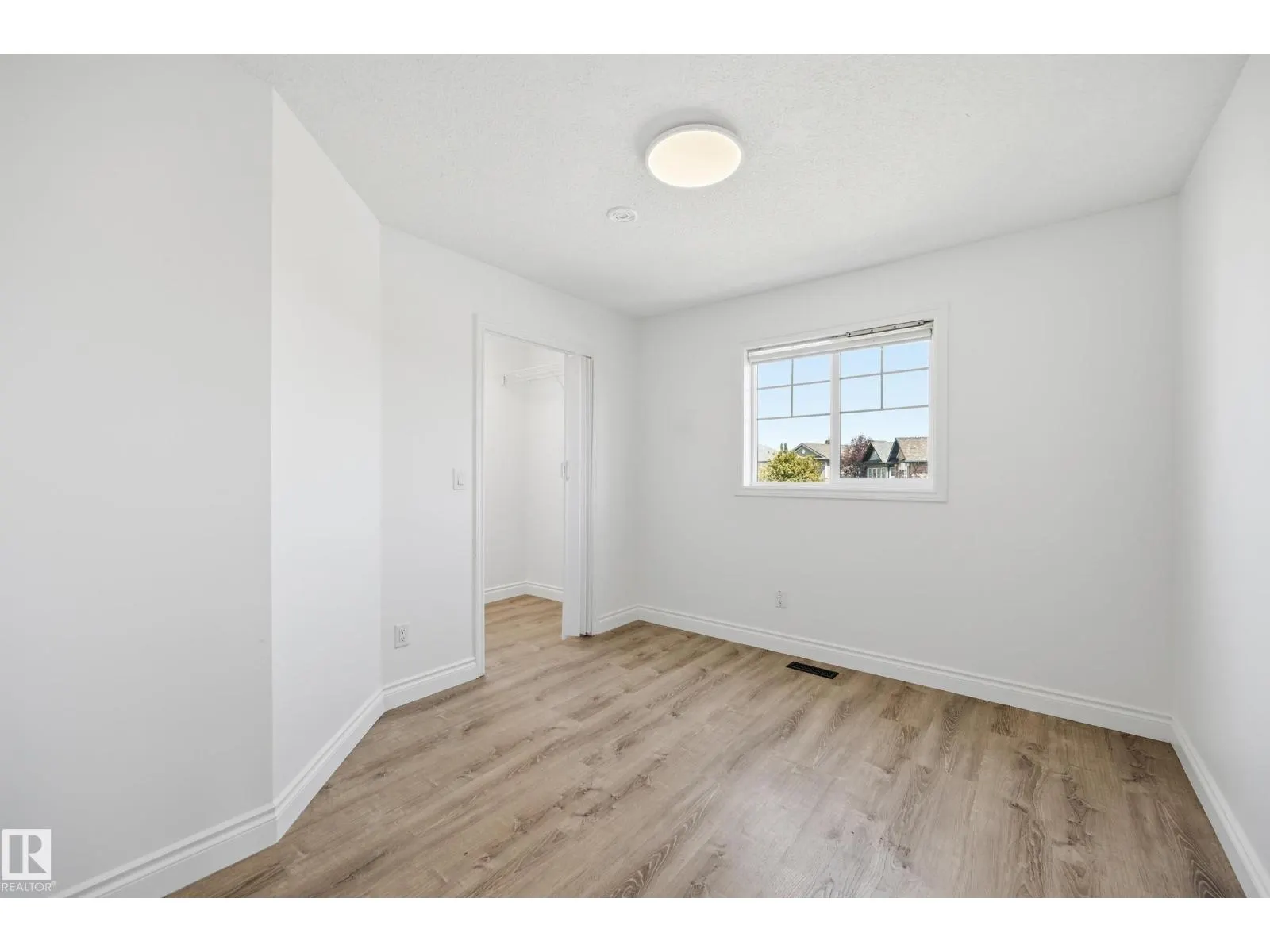 1 SOUTHFORK CL