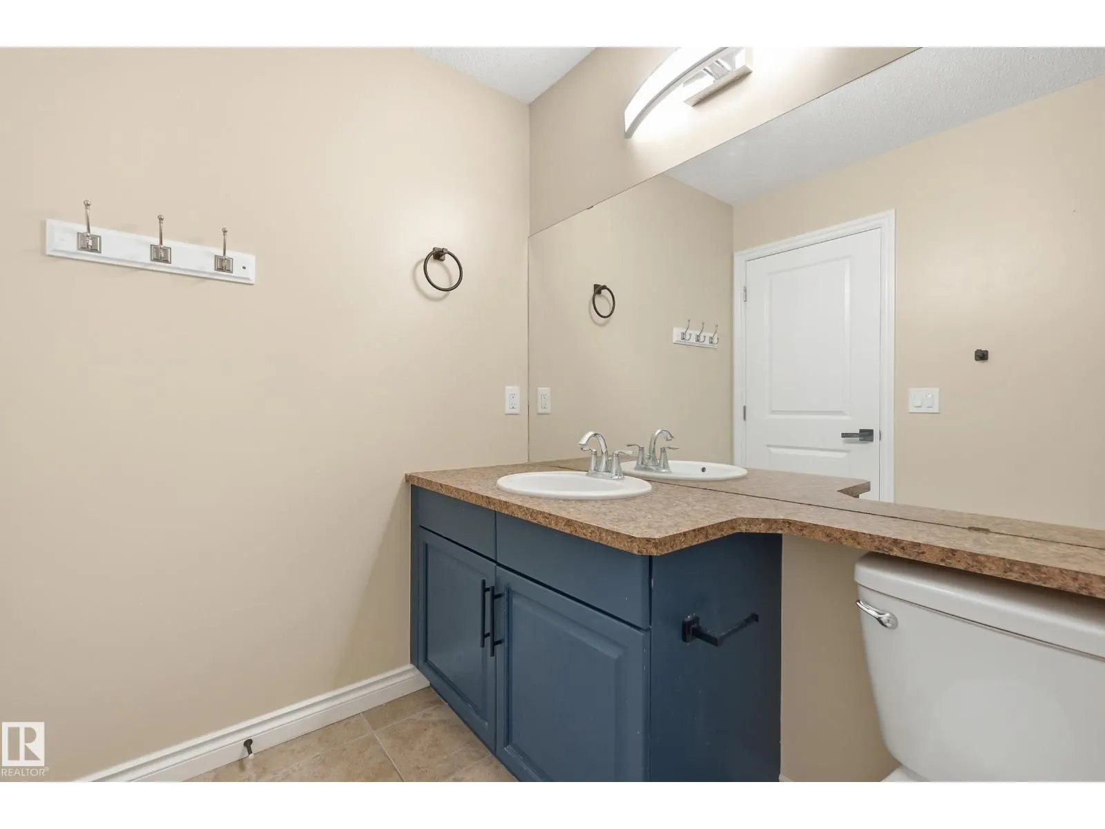 1 SOUTHFORK CL