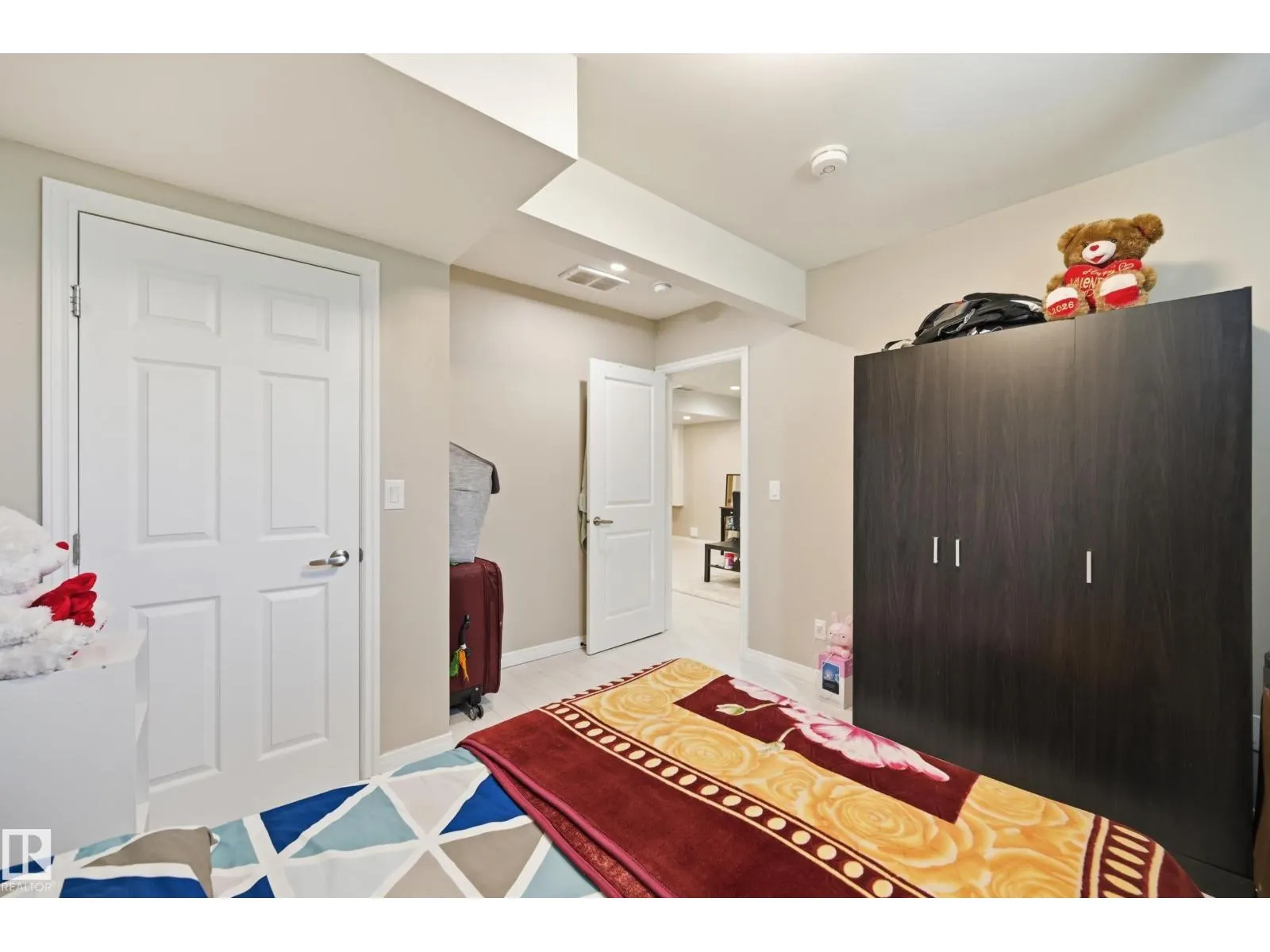 1 SOUTHFORK CL