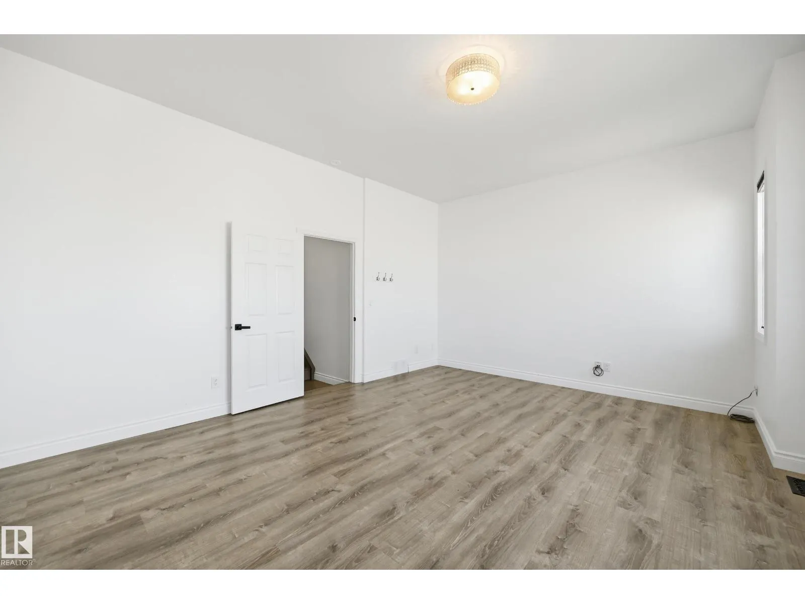 1 SOUTHFORK CL