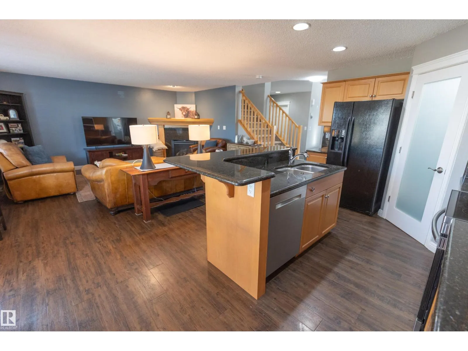 28 BECKER CR