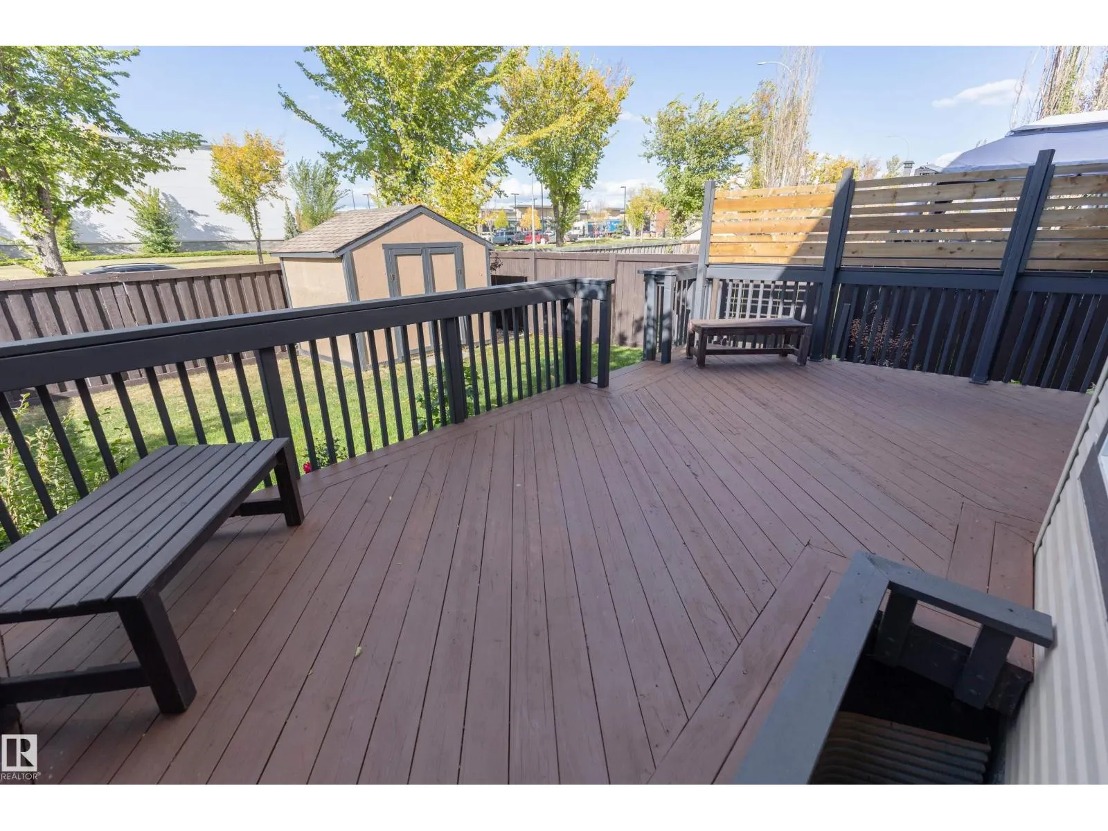 28 BECKER CR