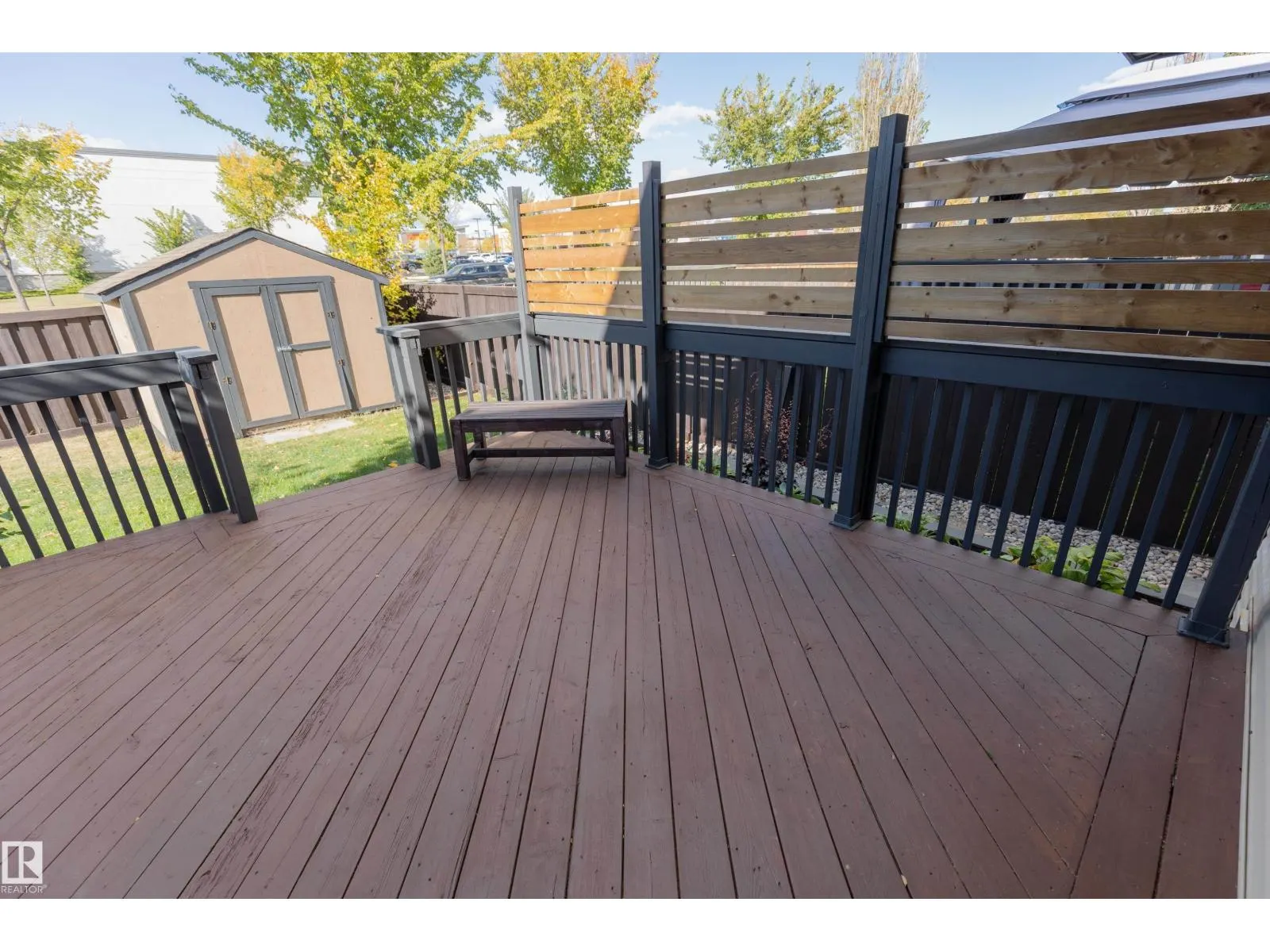 28 BECKER CR