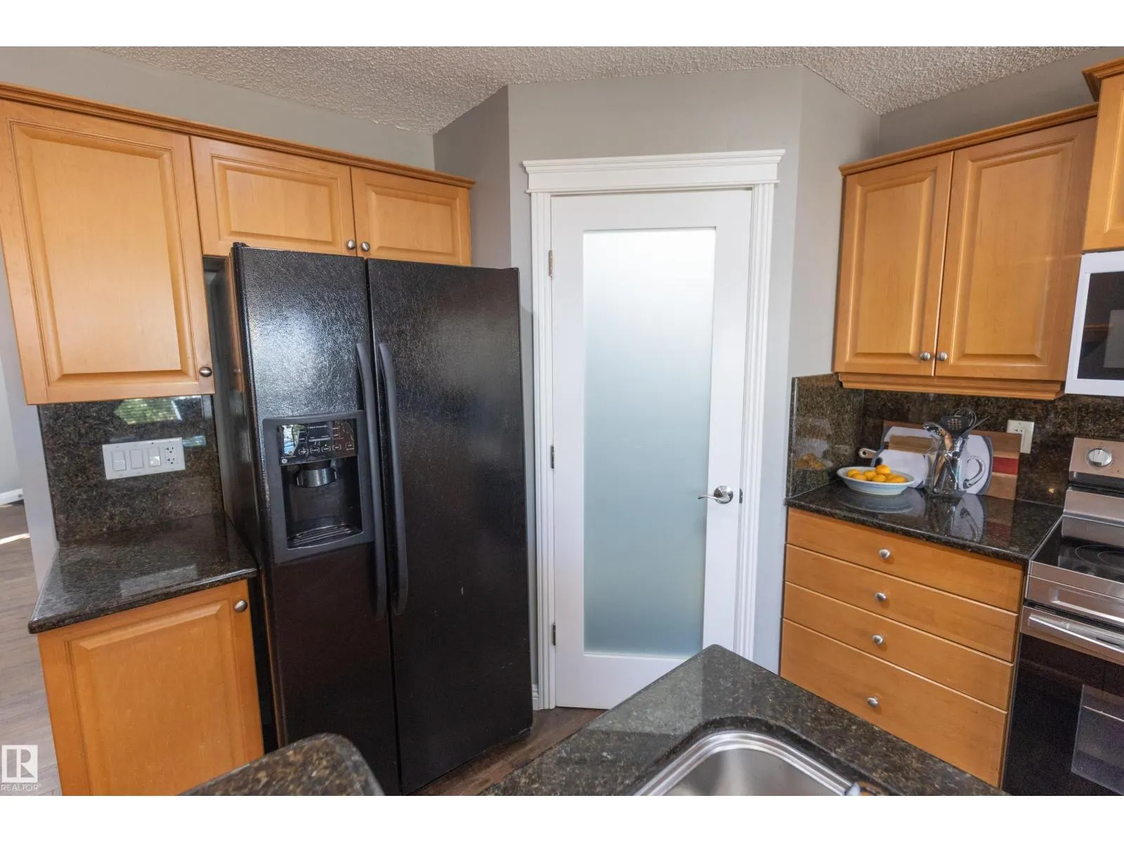 28 BECKER CR