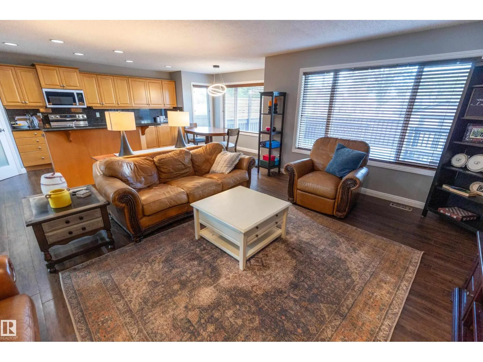 28 BECKER CR