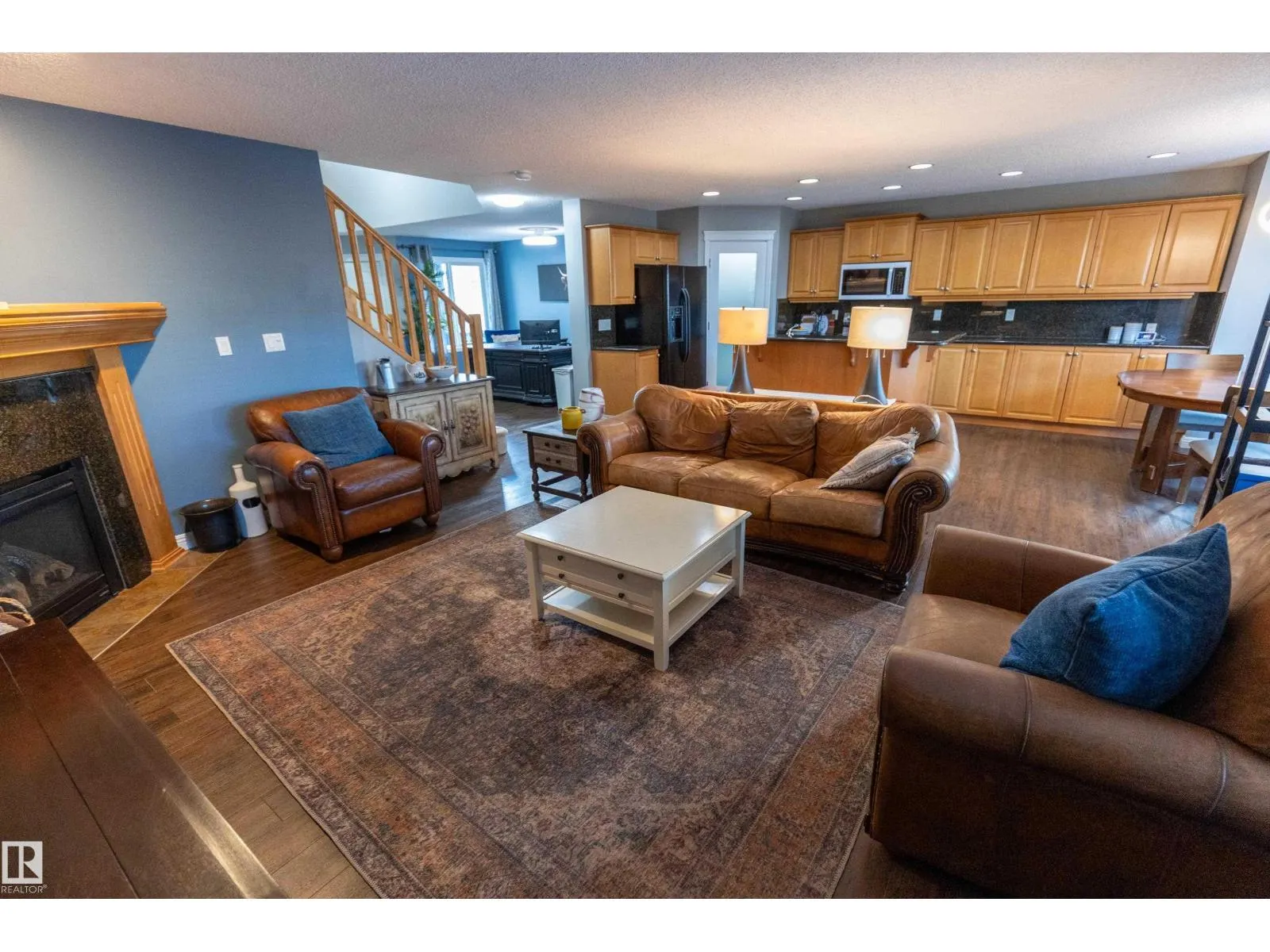 28 BECKER CR
