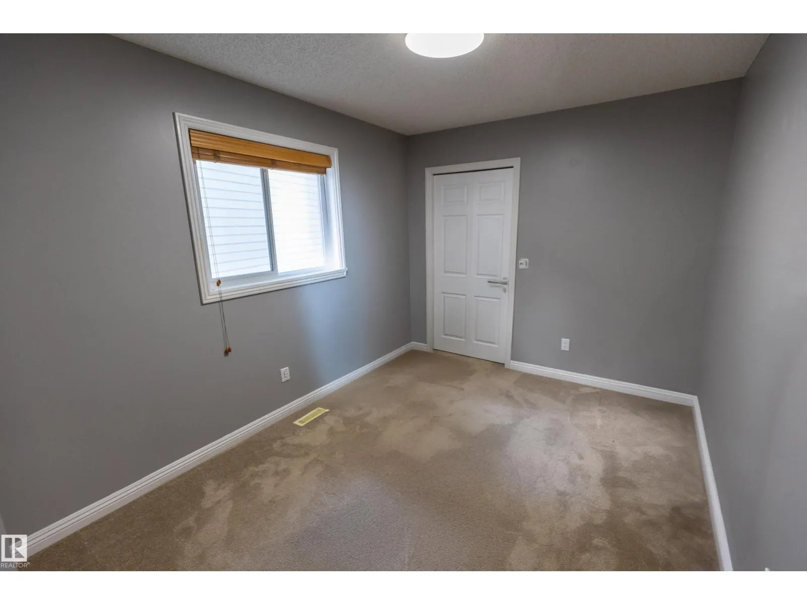 28 BECKER CR