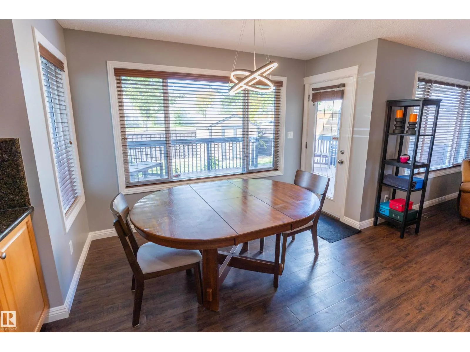 28 BECKER CR