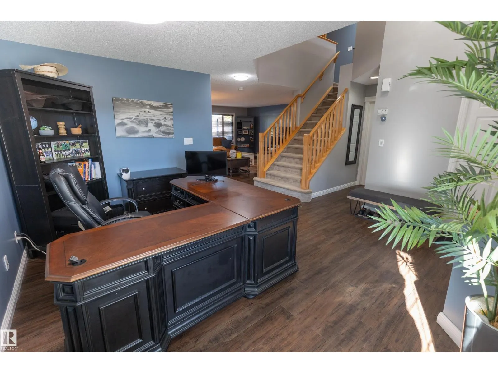 28 BECKER CR