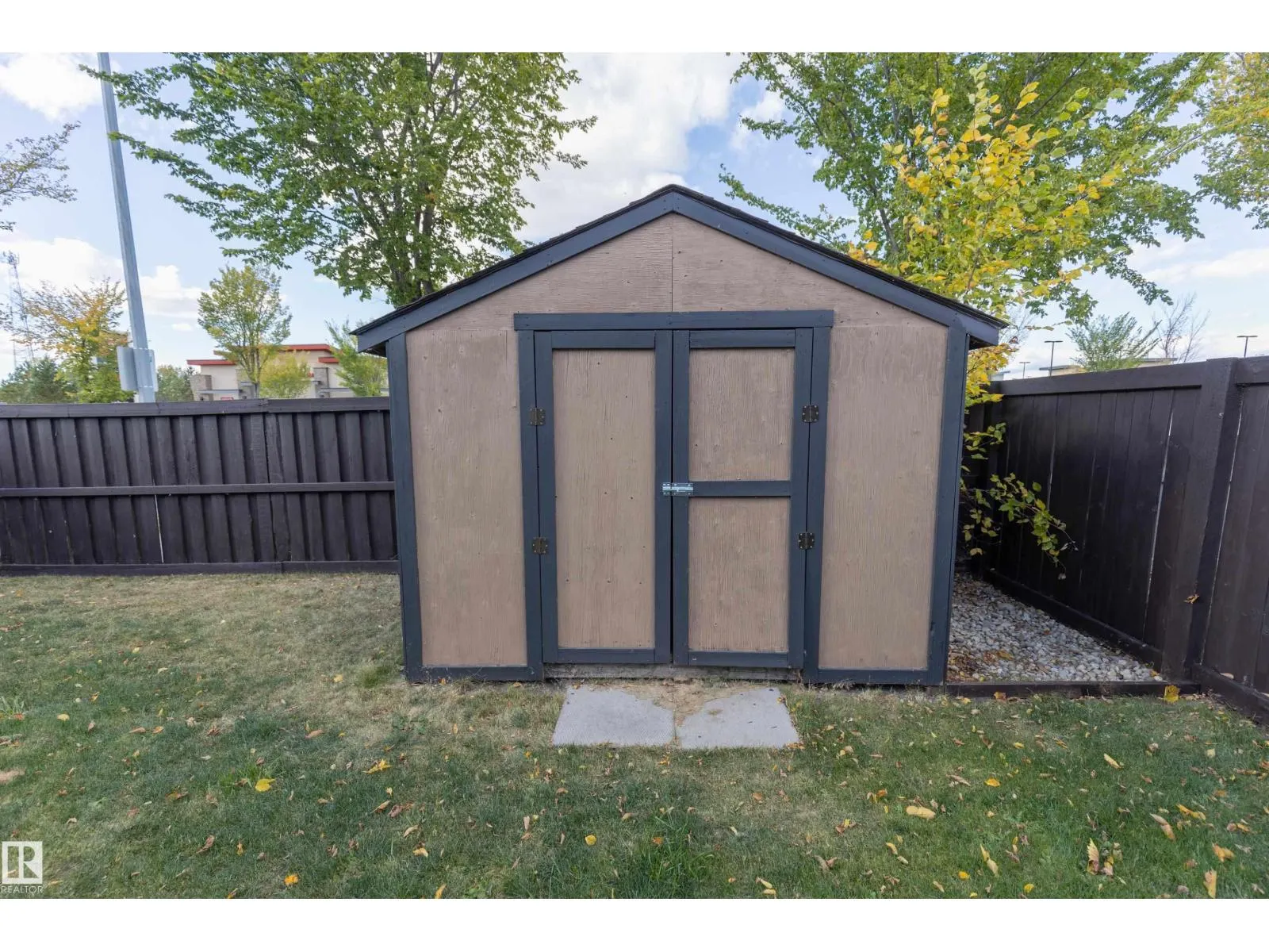 28 BECKER CR