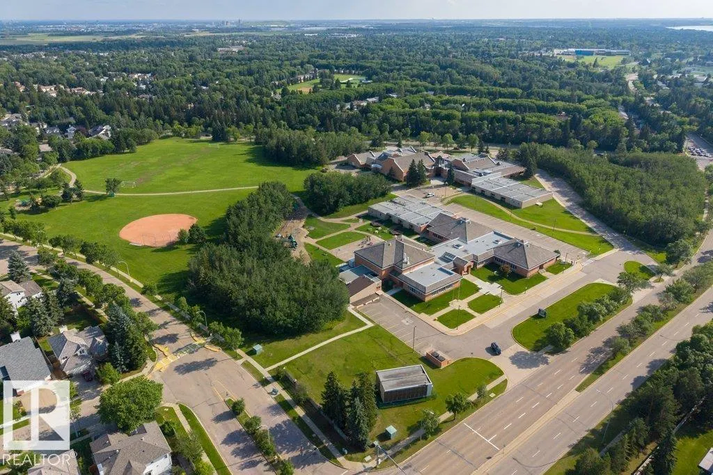 7 WHITEOAKS ES