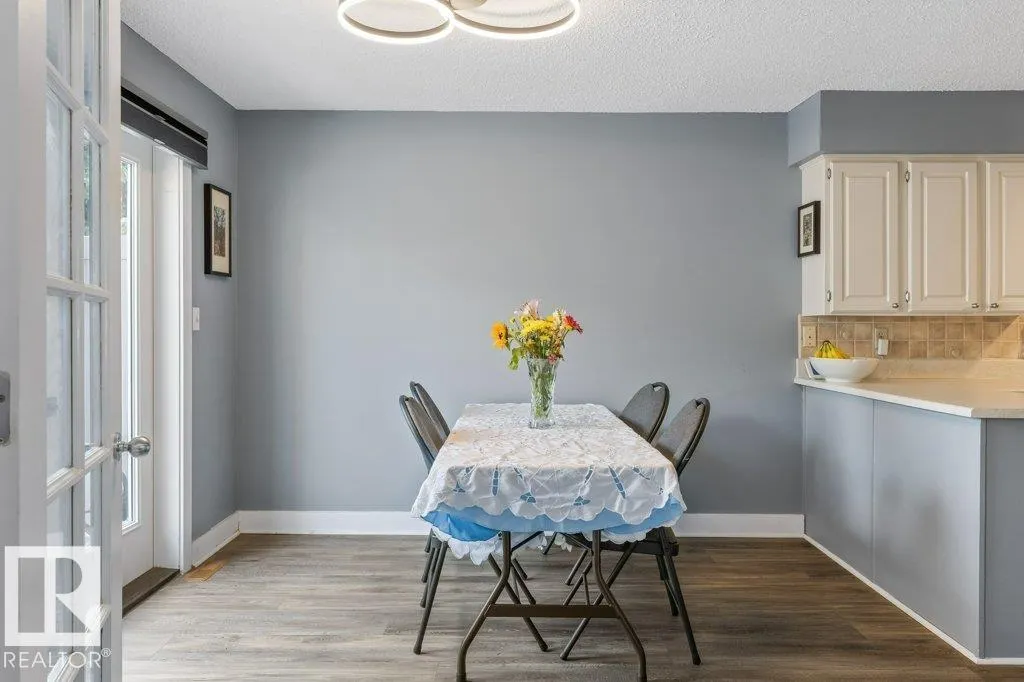 7 WHITEOAKS ES