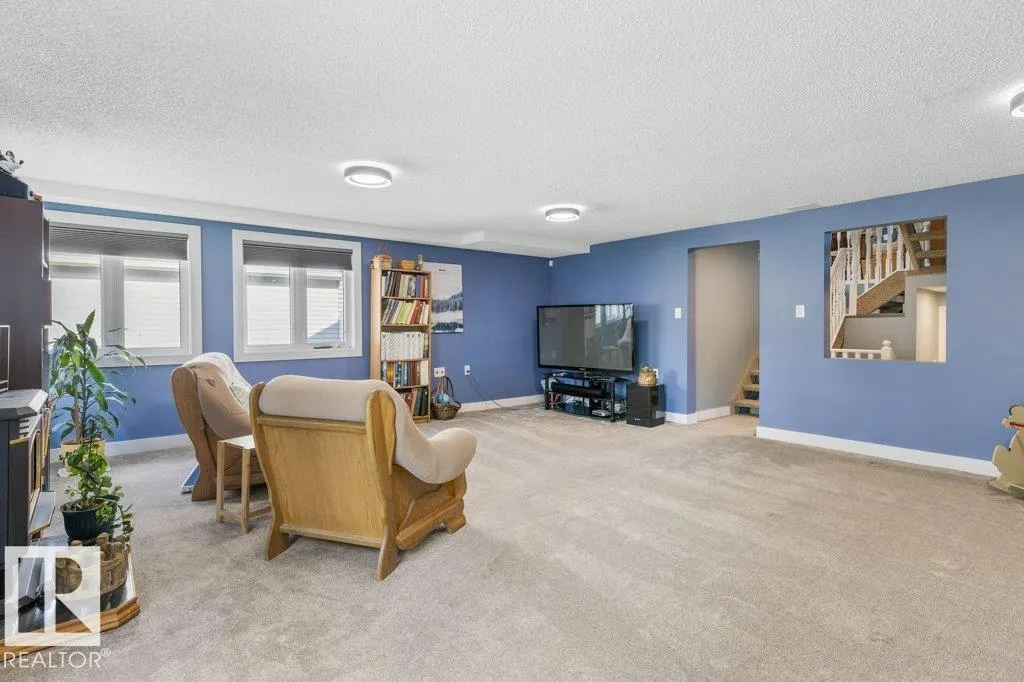 7 WHITEOAKS ES