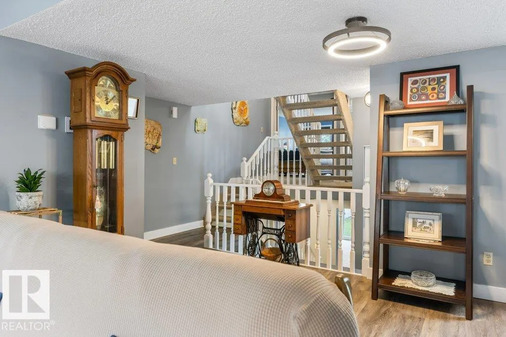 7 WHITEOAKS ES