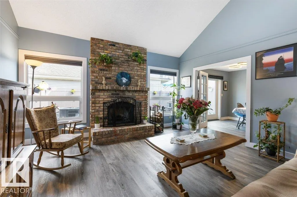 7 WHITEOAKS ES