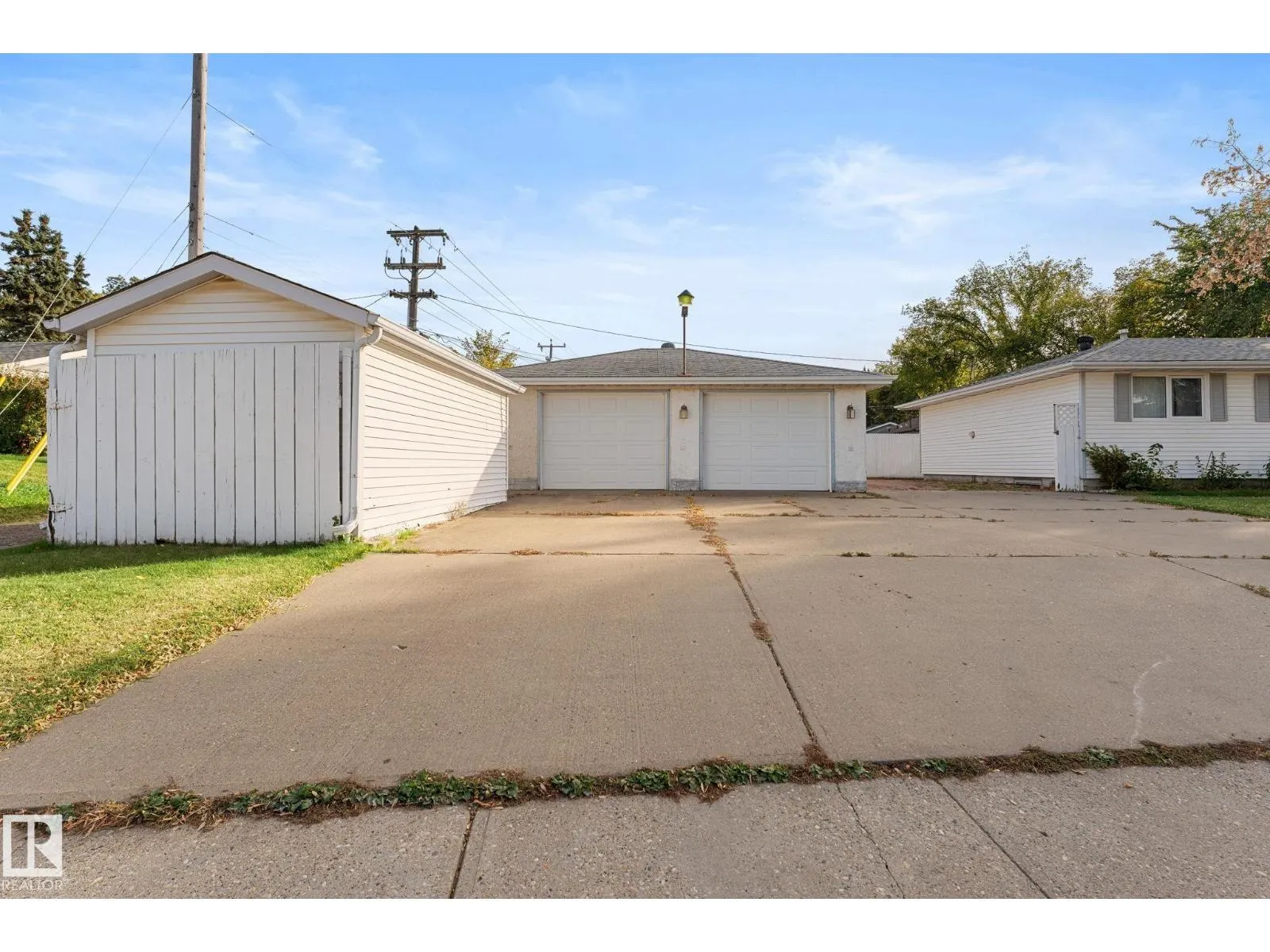 12227 58 ST NW