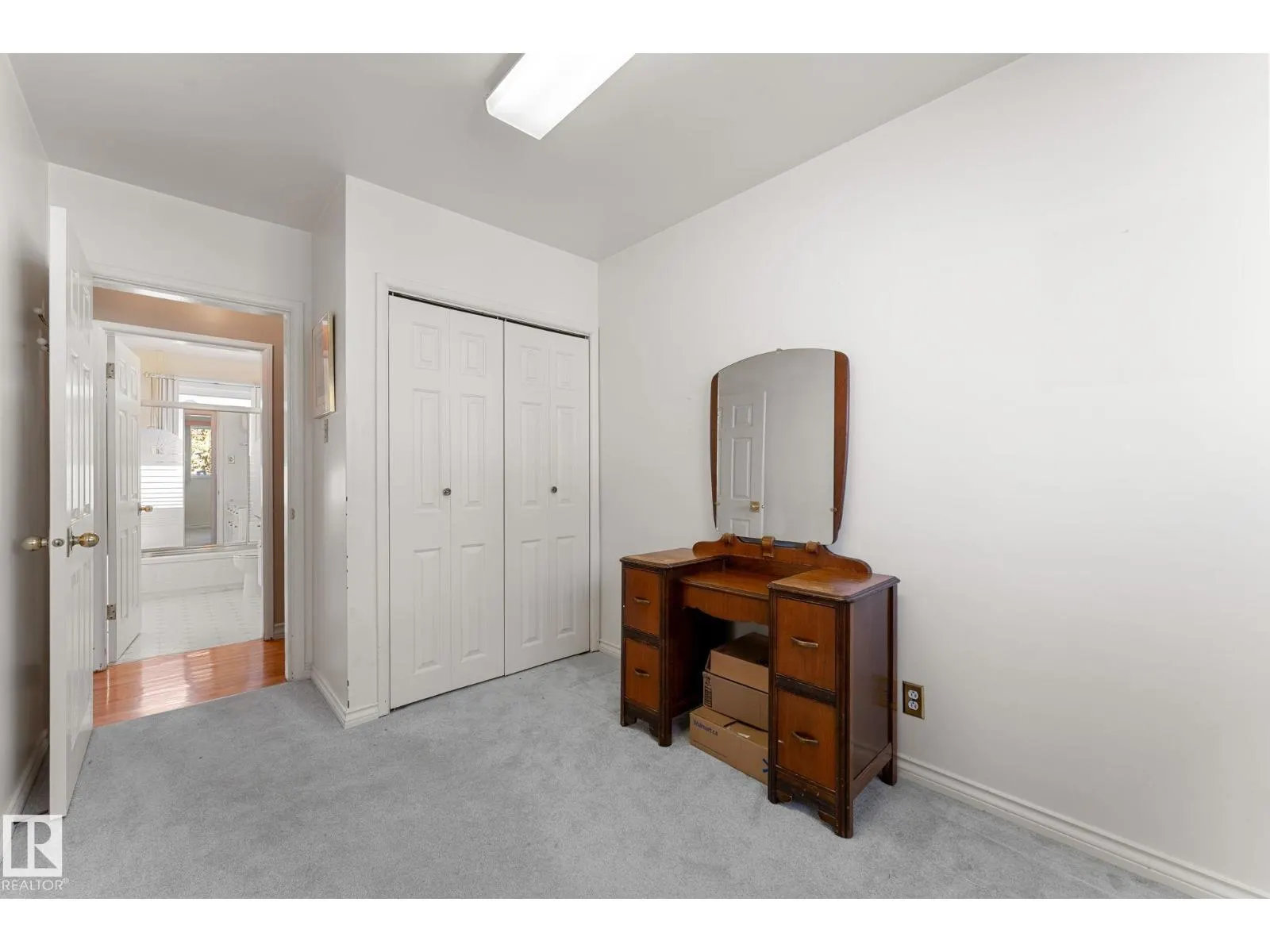 12227 58 ST NW