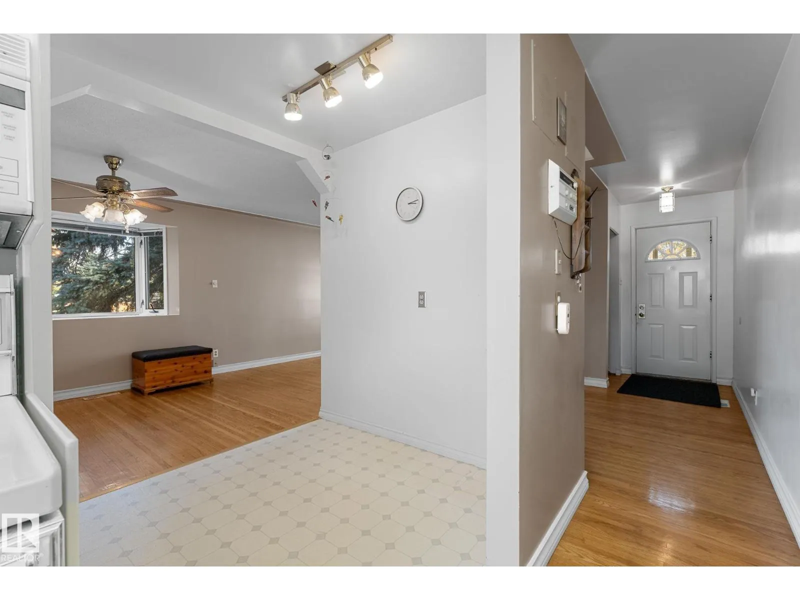 12227 58 ST NW